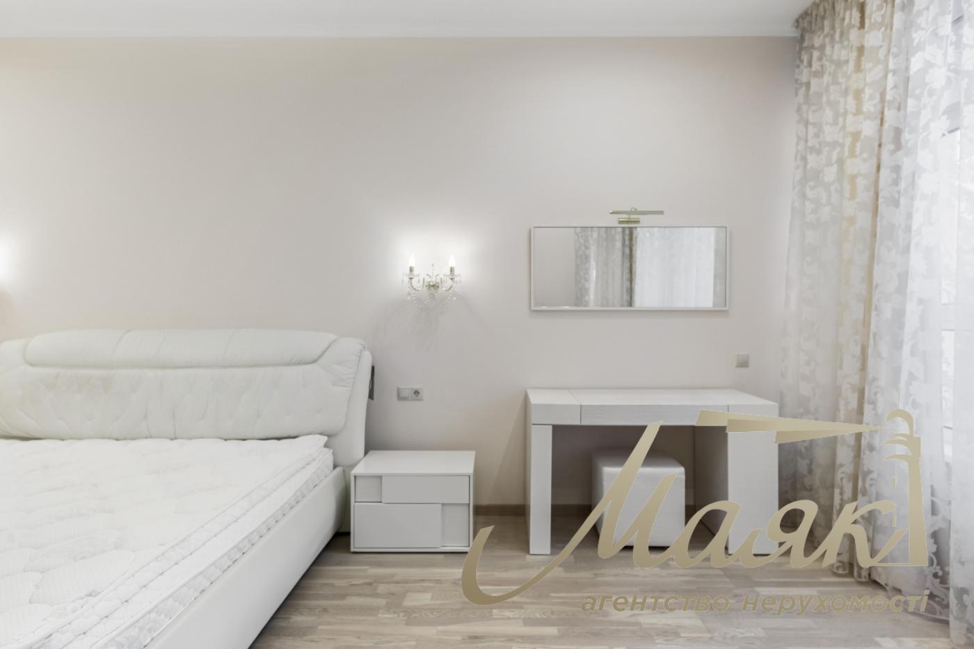 Продажа квартиры 200м2 в центре Кловский спуск, 7