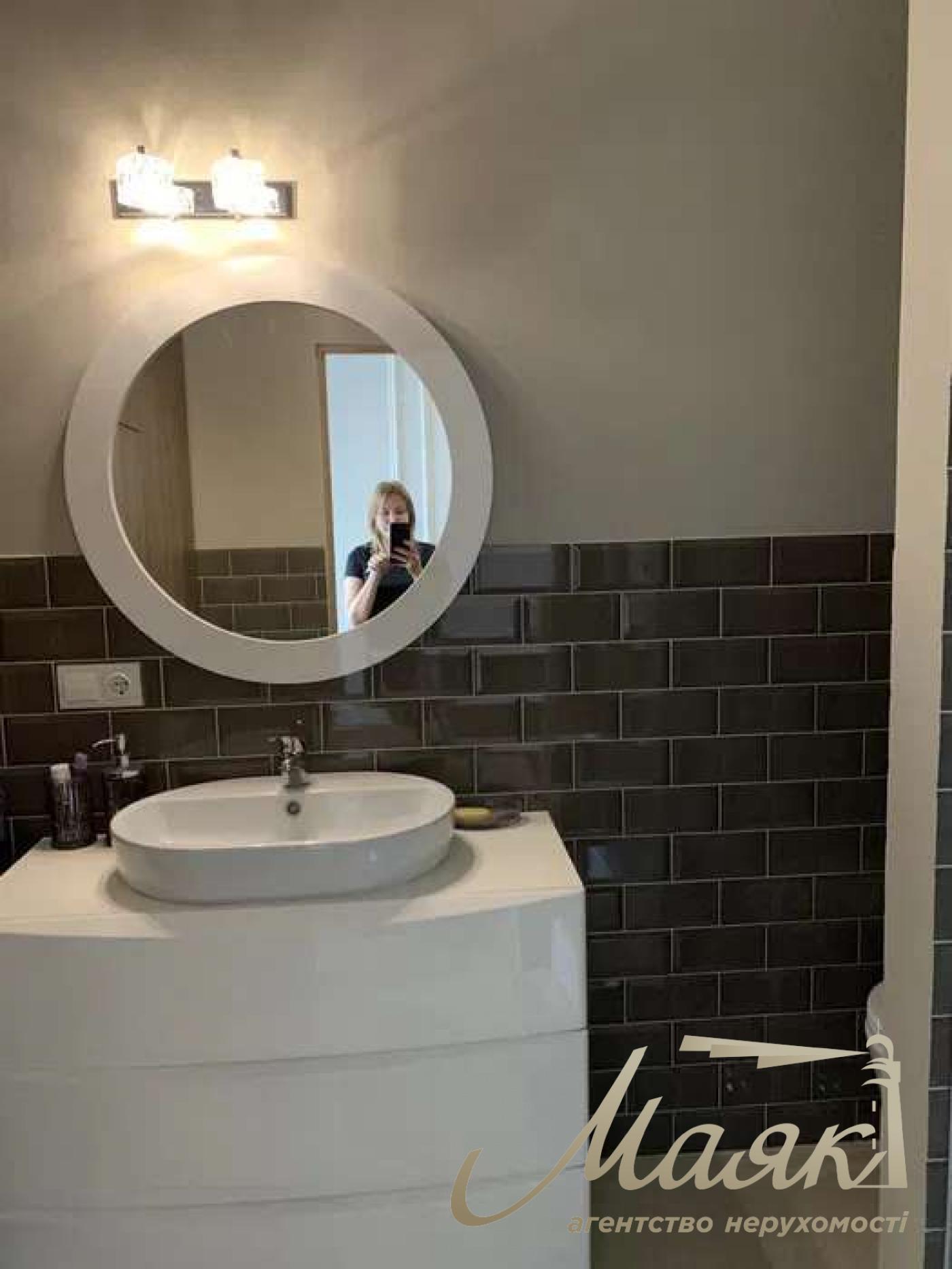 Продаж 1-кімнатної квартири ЖК 38 Перлина, вул. Жилянська, Центр