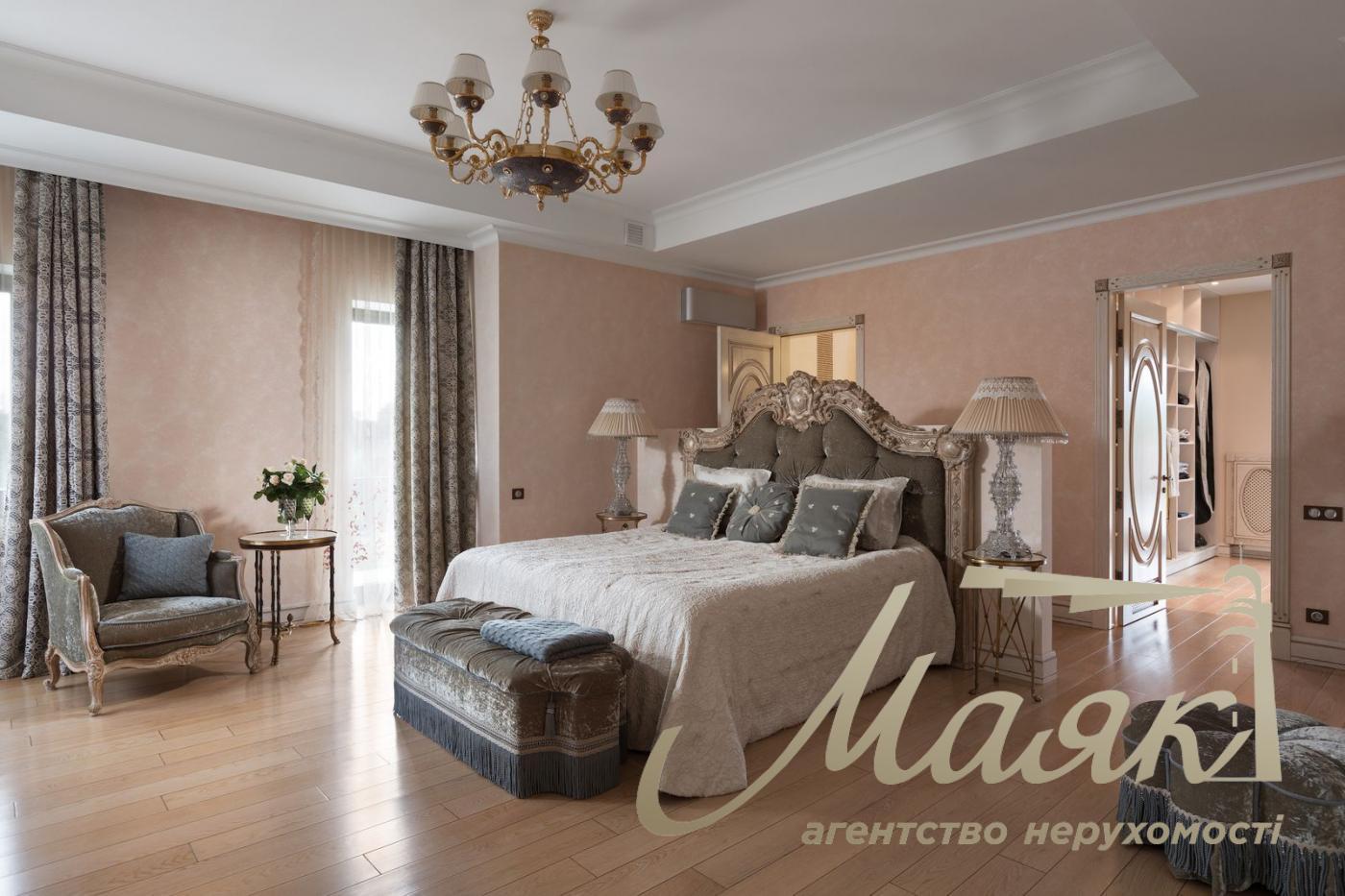 Продається резиденція в котеджному містечку "Конча - Заспа Озерна"