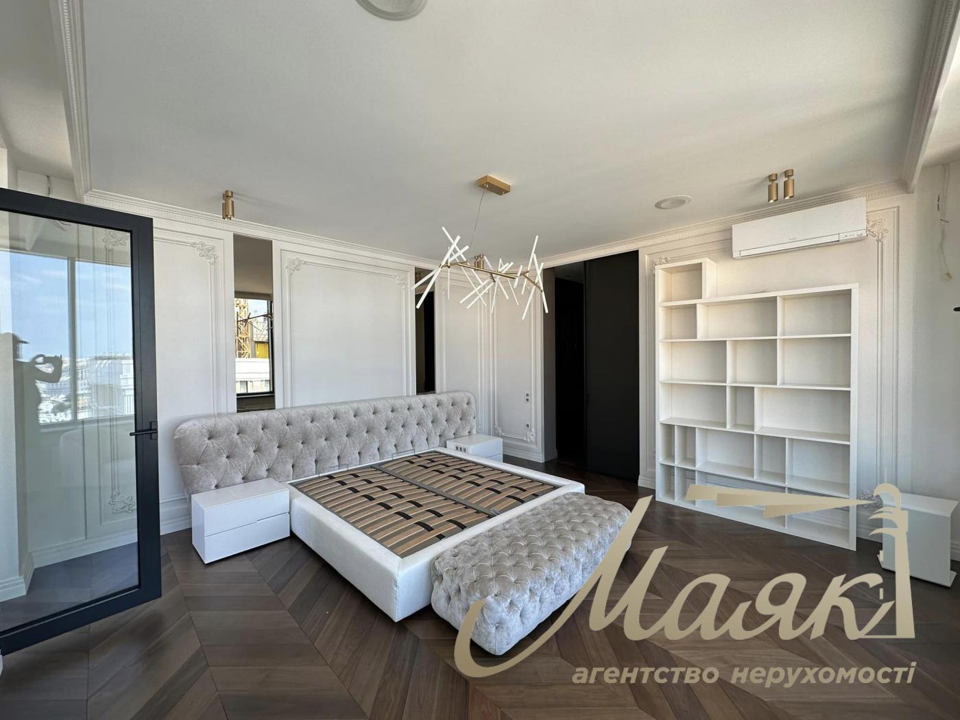 Sale of apartment in residential complex Tetris Hall, Fedorova st., Pechersk, Kyiv