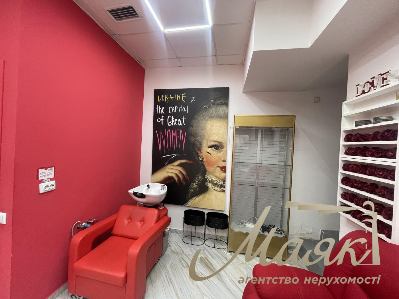 Аренда 90 м .кв. фасадное помещение, Крещатик, Майдан Независимости