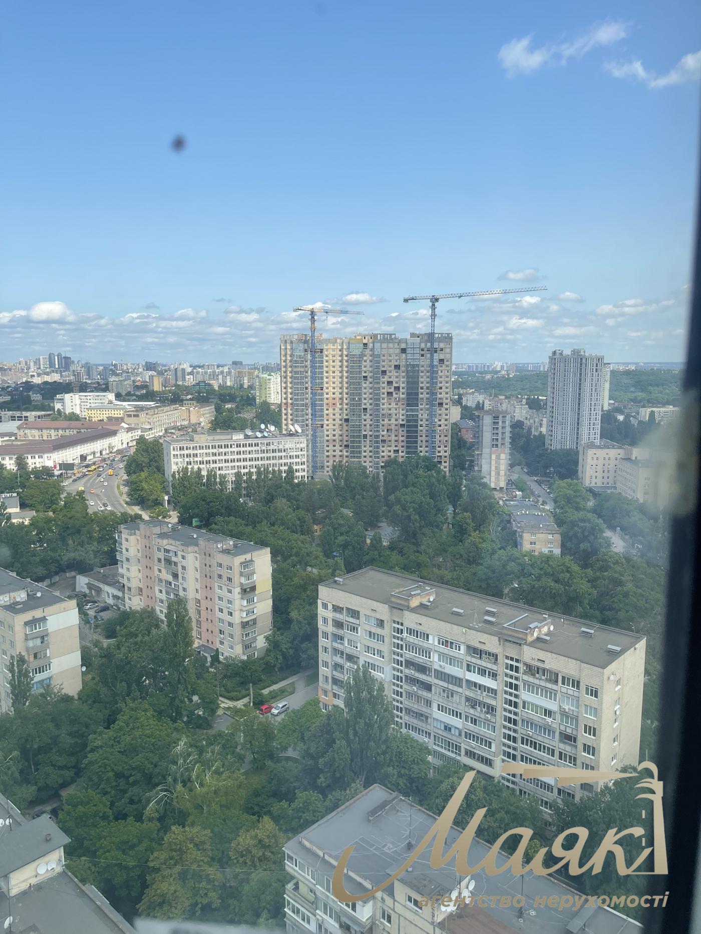 Продажа 3 к.квартиры Жк 4 сезона