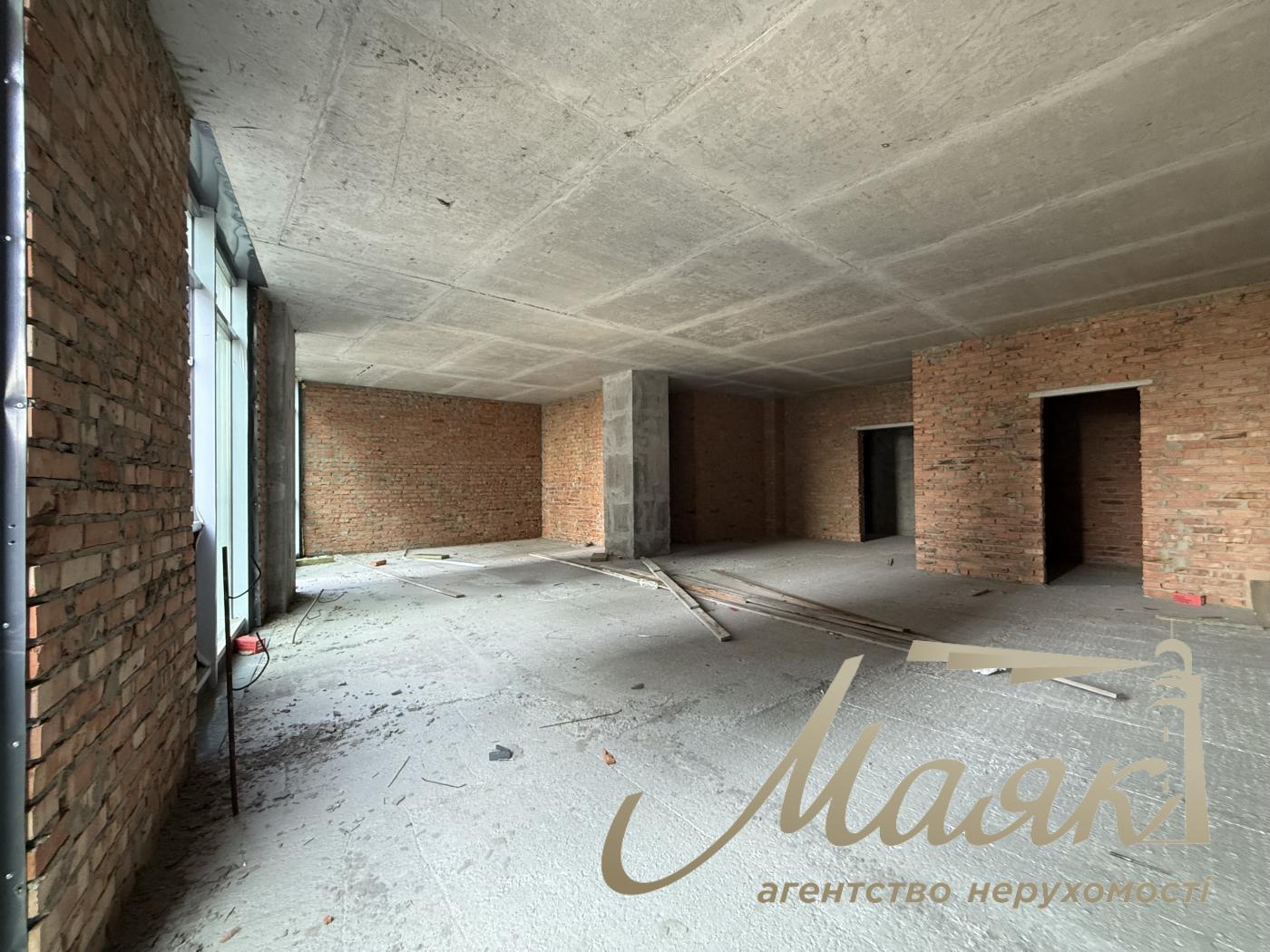 For sale 4-bedroom apartment Residential Complex Novopecherskie Lipki