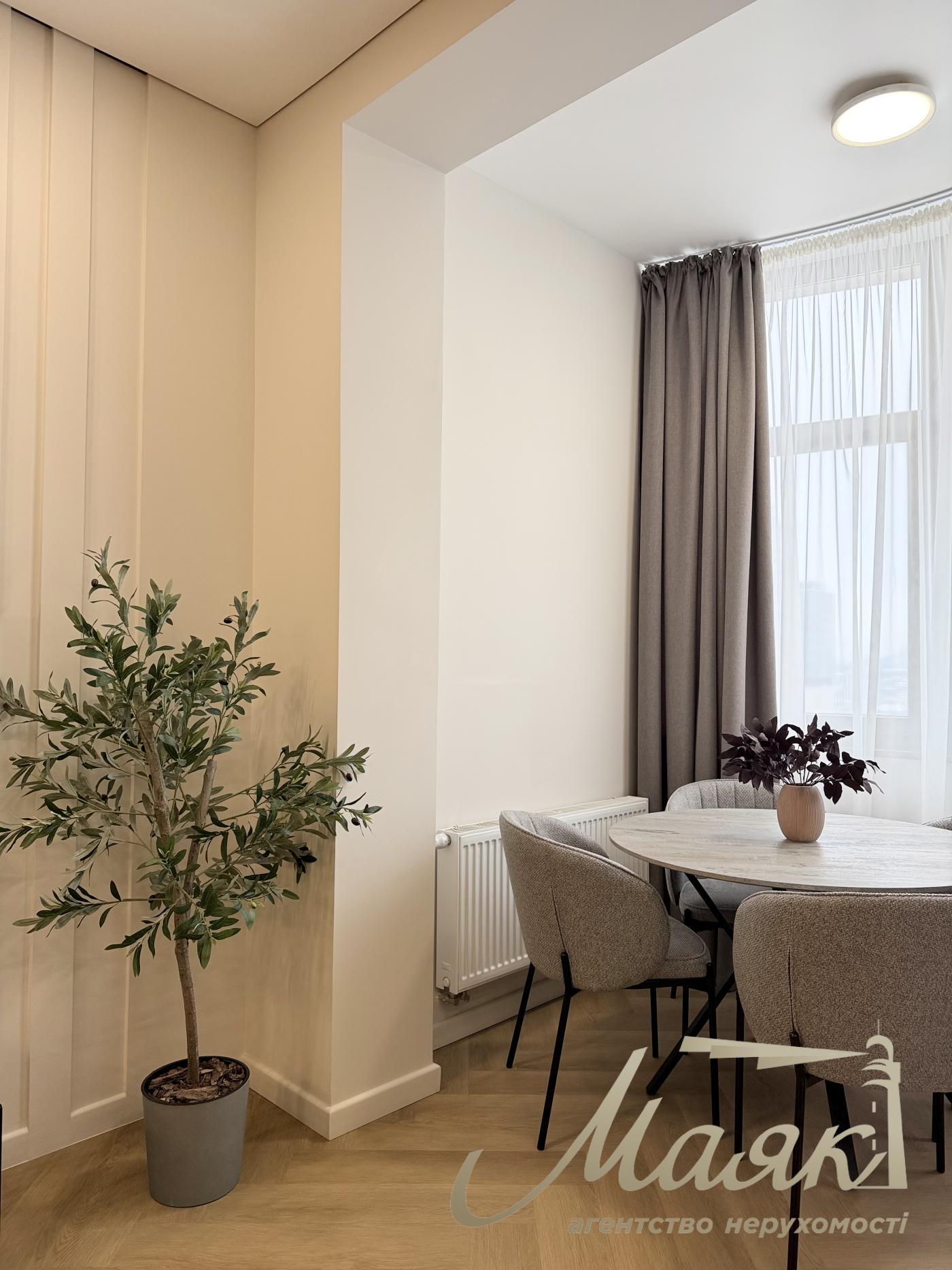 Оренда 3-кімнатної квартири 91м2 у ЖК "Фундуклеївський", Центр Києва, вул. Богдана Хмельницького, 58А.