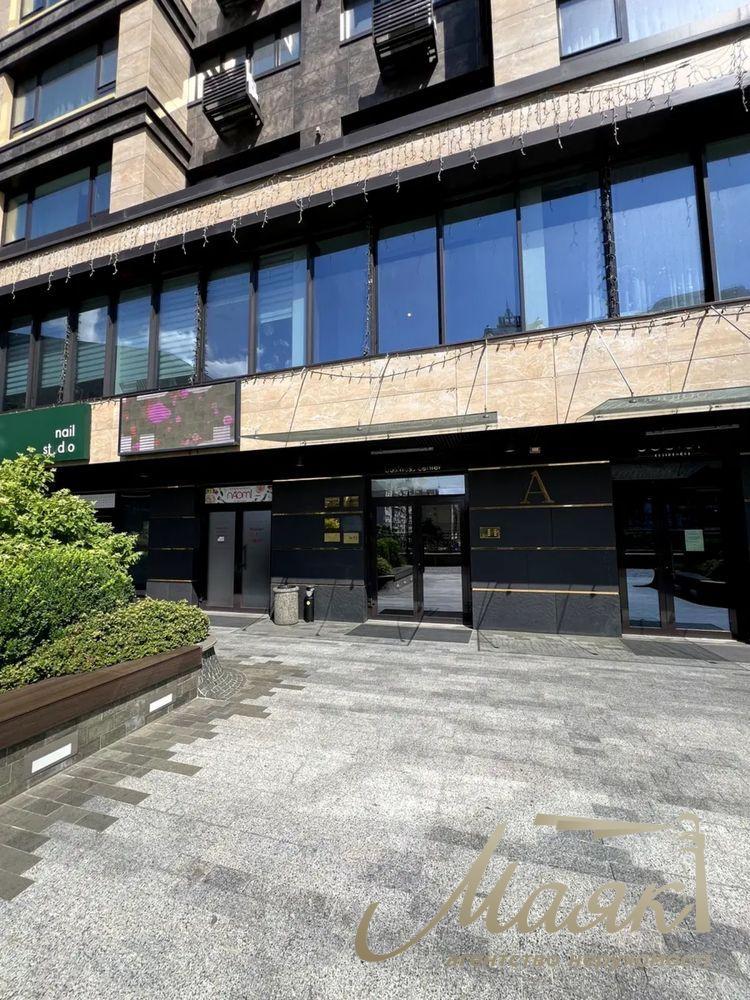 Office space for rent 120 m2 in Obolon Residence Minskskaya Residential Complex