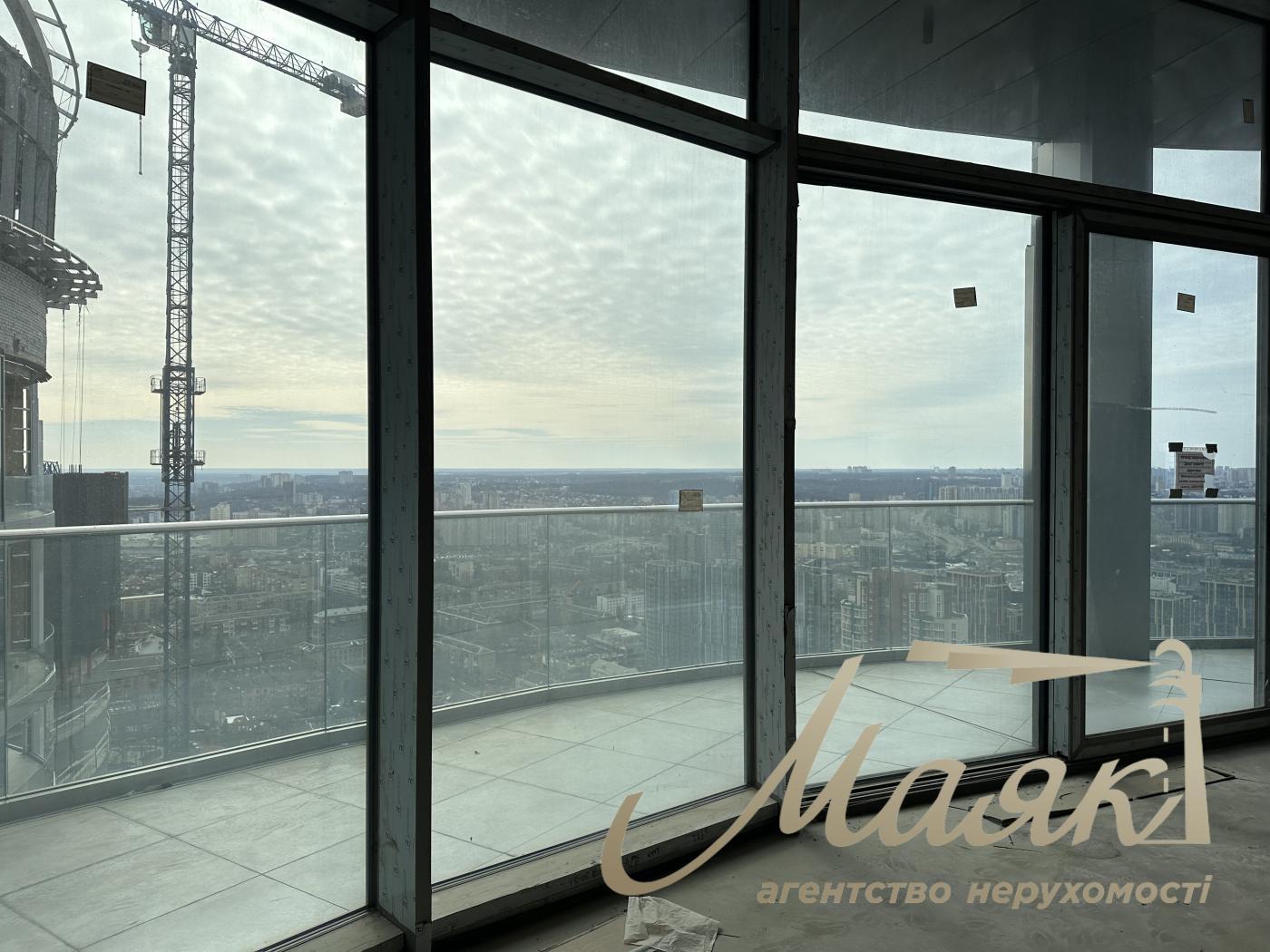 Продаж пентхауса 383м2 у ЖК Taryan Towers
