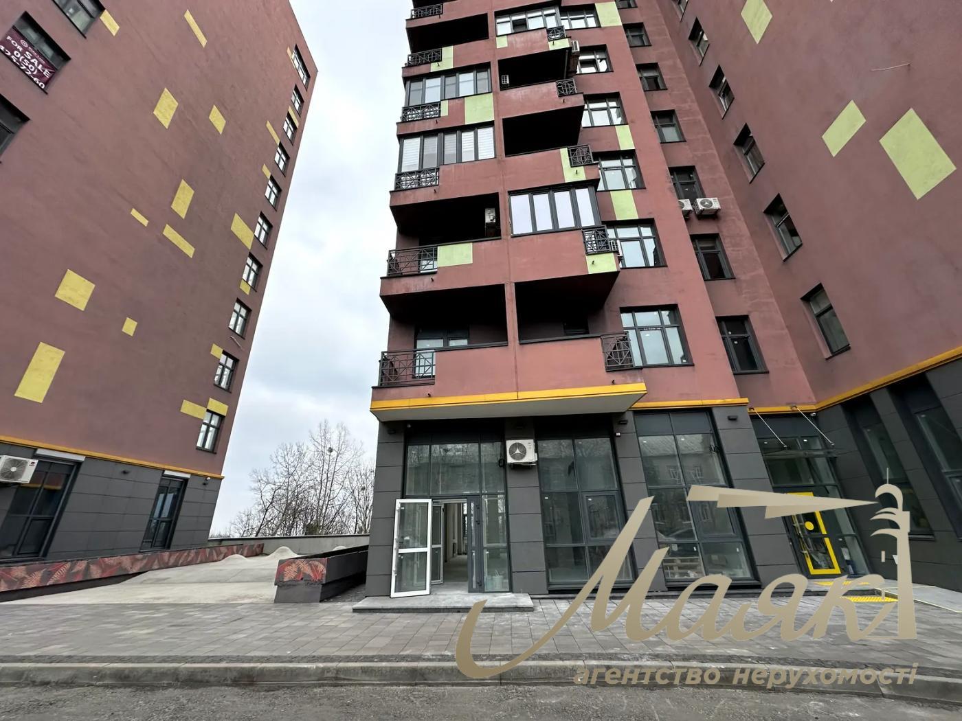 Аренда комерции фасад 202м2 в ЖК Кирилловский Гай, ул. Загоровская 1-Г (Багговутовская).