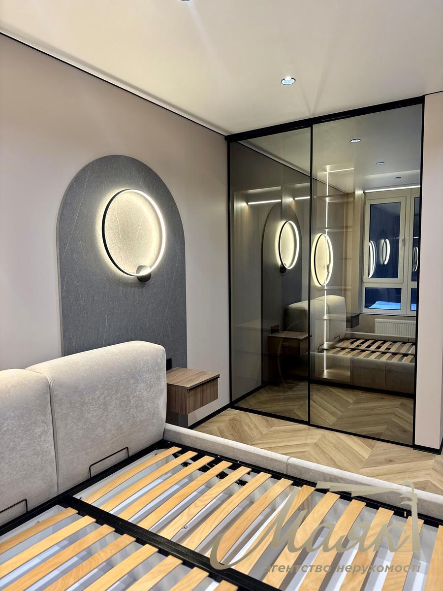 Продажа дизайнерской квартиры 74 м² в ЖК бизнесс класса White Lines, Голосеевский район, напротив парка