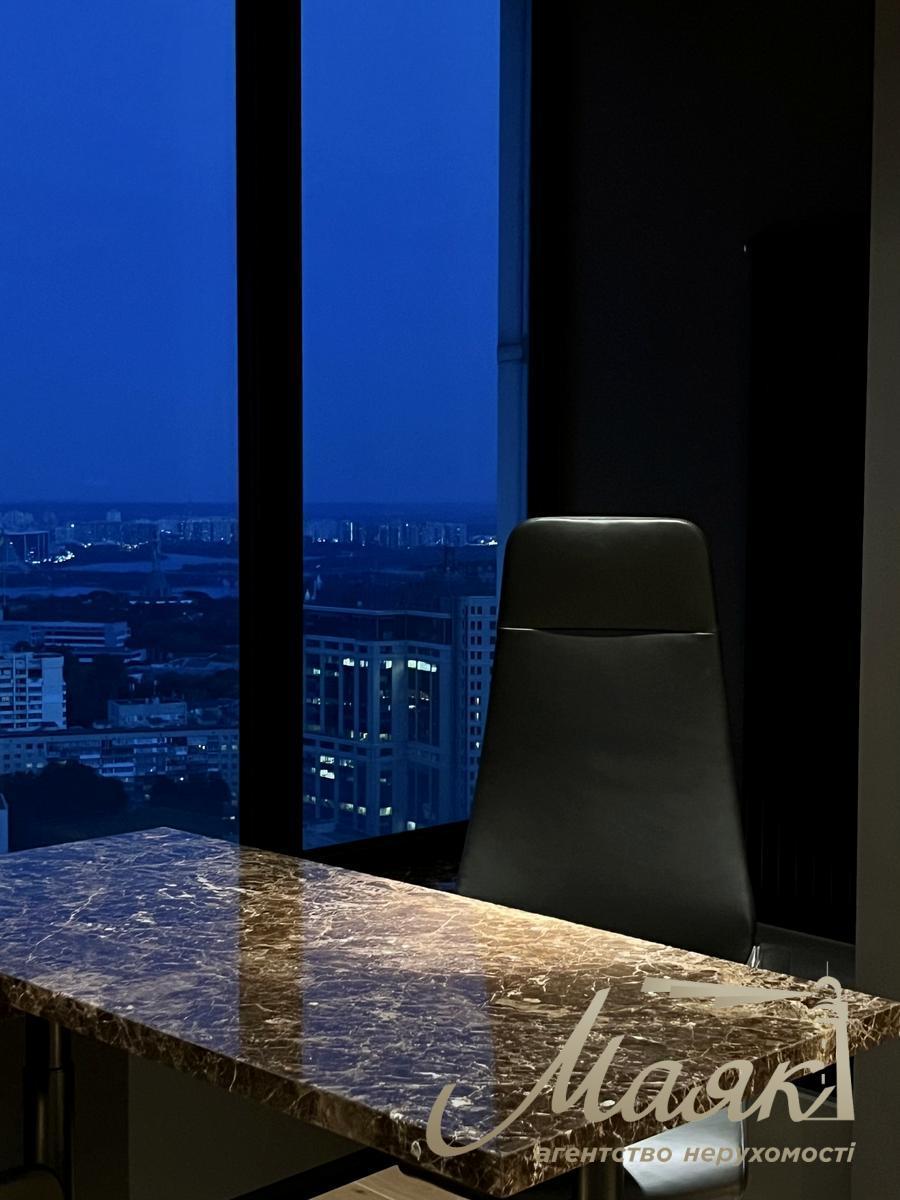 Продаж офісу преміум-класу 162 м² у БЦ Carnegie Tower, Київ