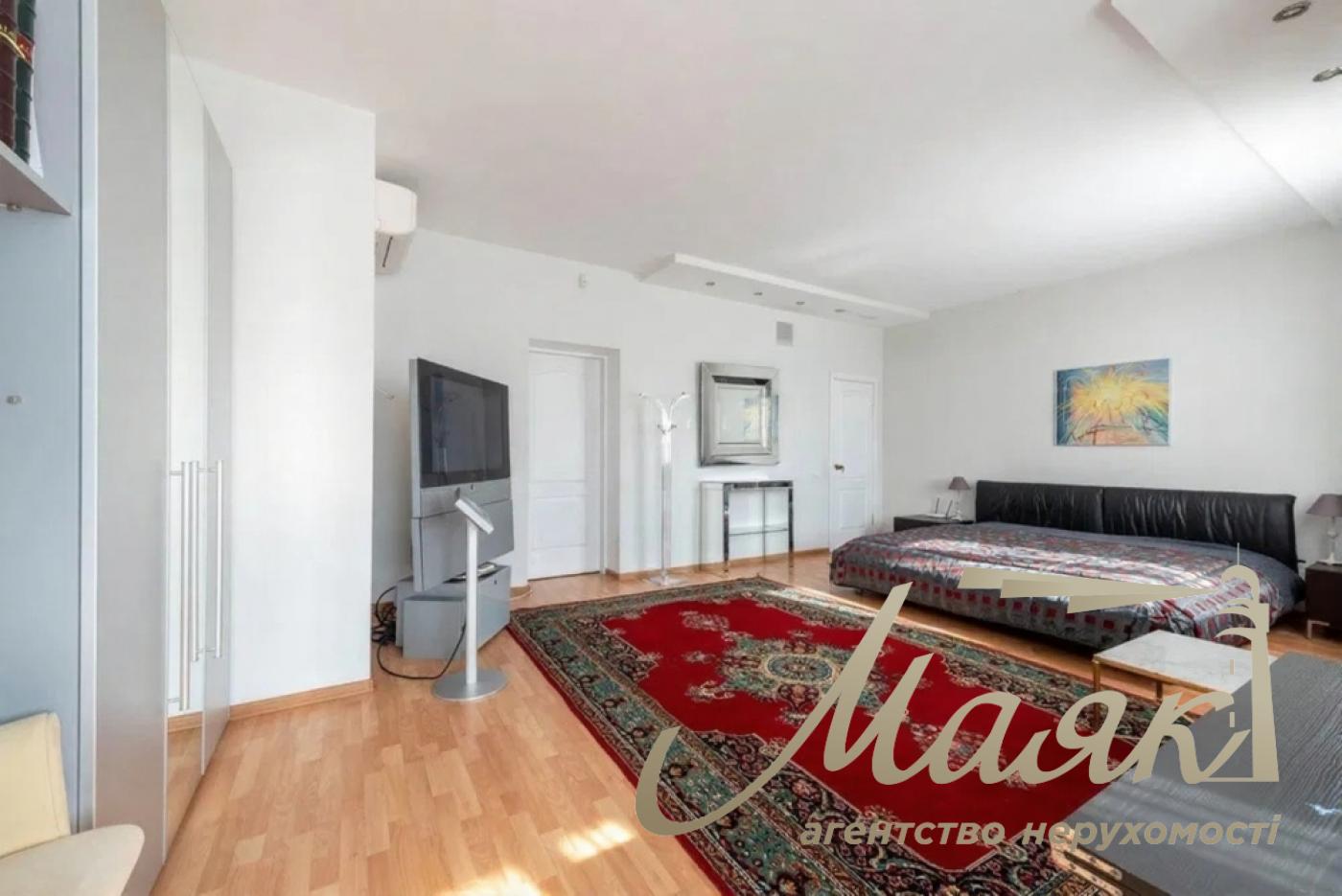 Продажа дома 480м² в Вите-Литовской, Чапаєвка, Голосеевский район, Киев