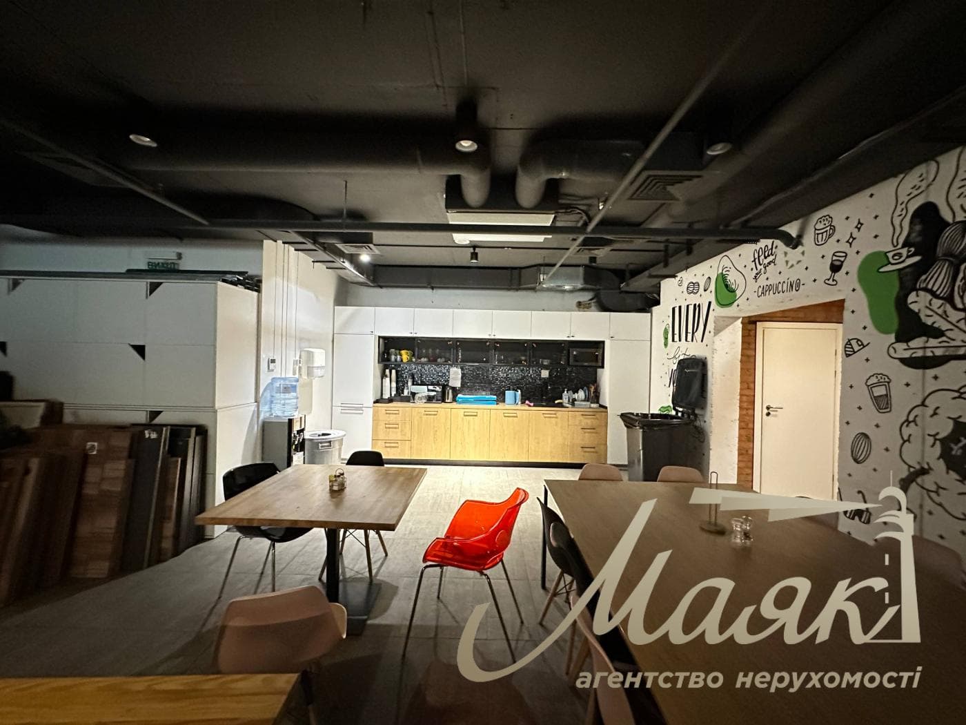 Оренда офісу площею 970 м² у ЖК «Покровський посад», вул. Глибочицька.