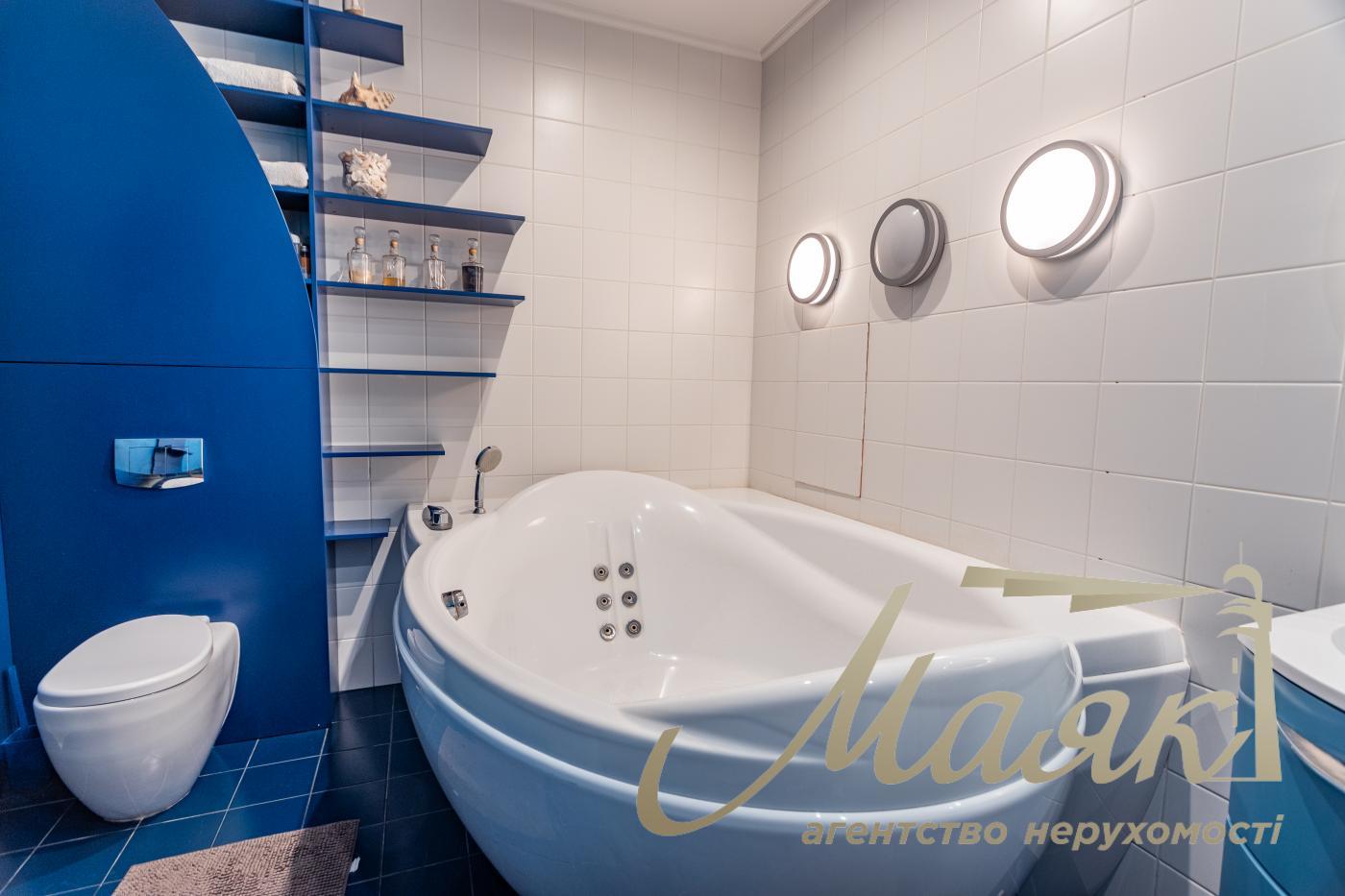 Rent 180m2 view apartment in LCD Novopecherskie Lipki, Andriy Verkhoglyada/Dragomirov Street 5, Pechersk, Kyiv