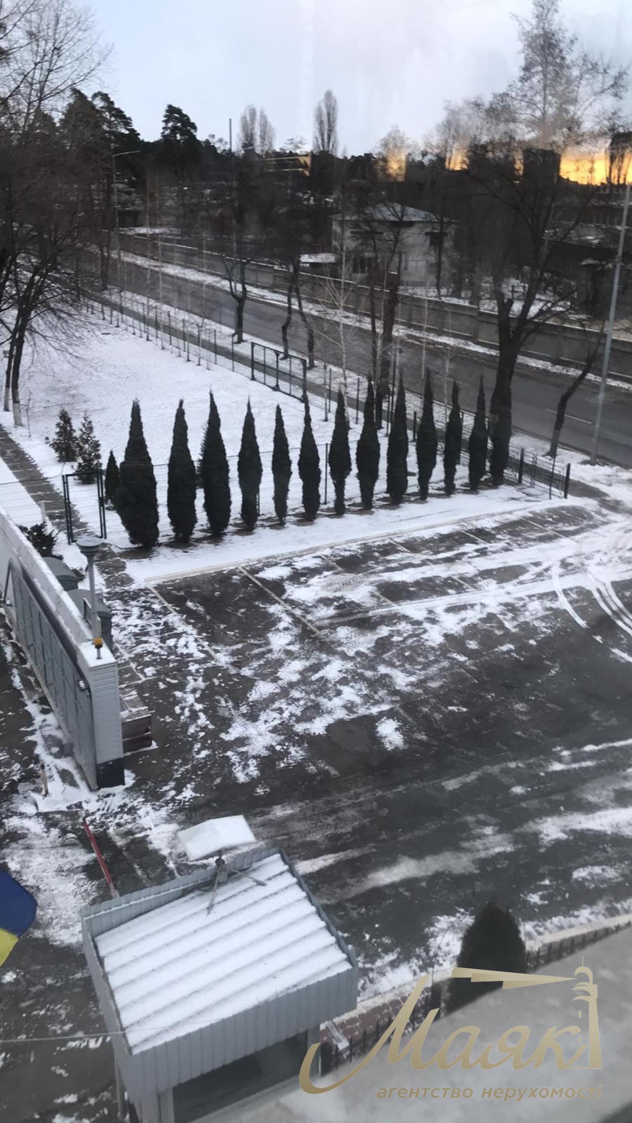 Sale of Office building 2500m. with repairs st. Boryspilska 19b