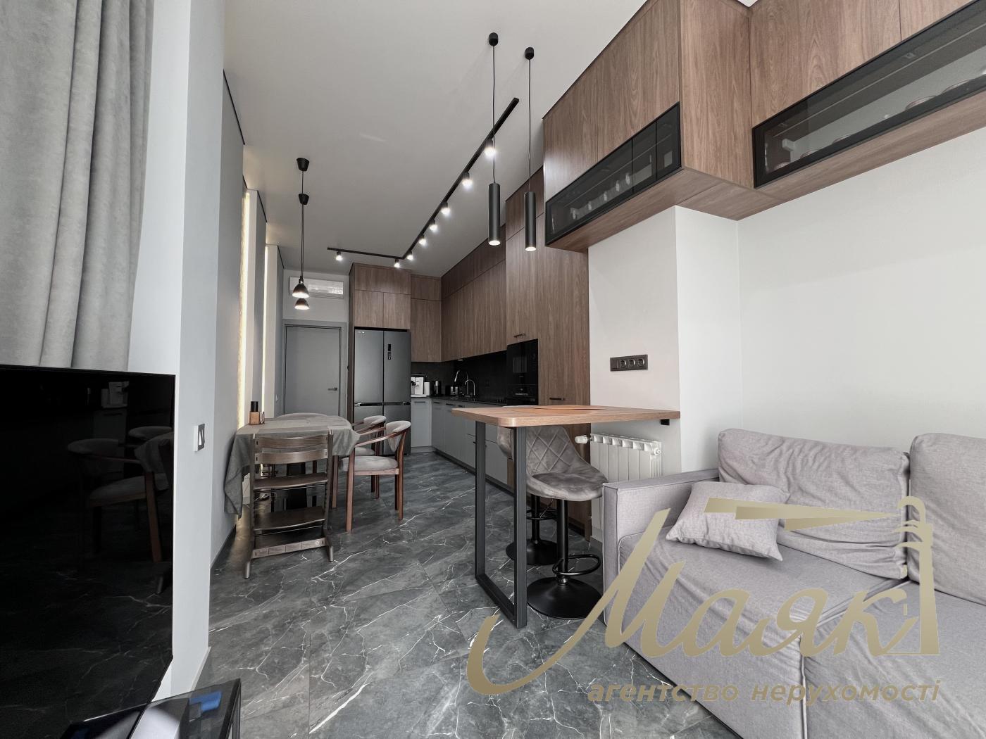 Продажа 3-комнатной квартиры с террасой в ЖК «Итальянский квартал» Оболонский район