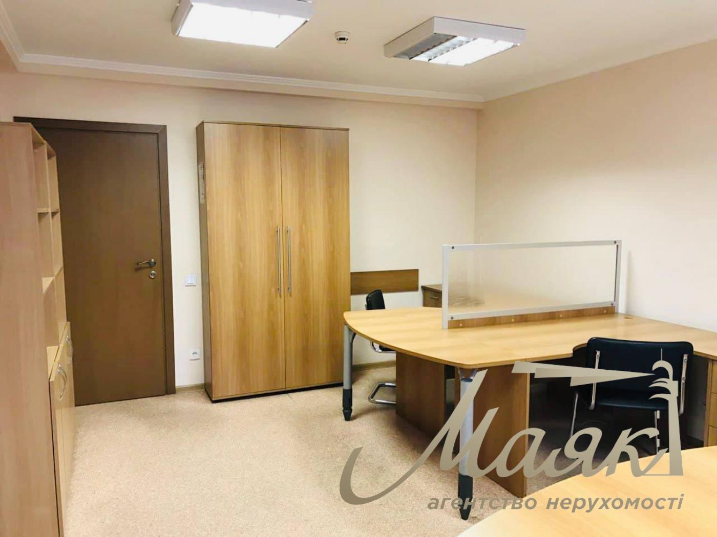 Аренда офиса 258м2 в центре Киева, ул. Антоновича.