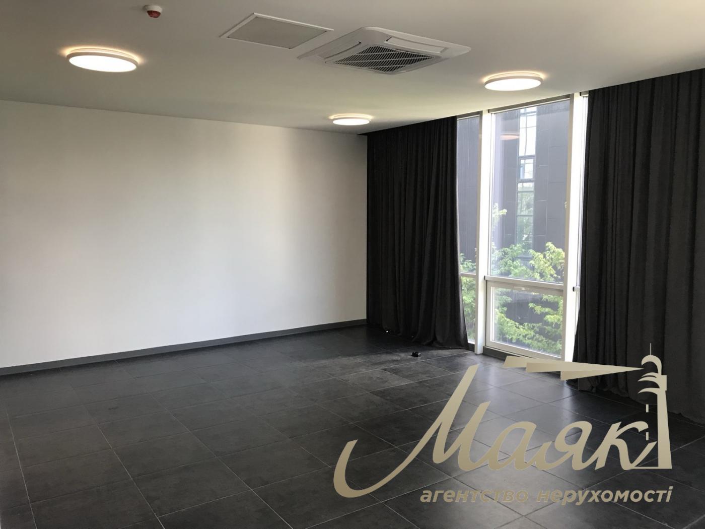 Office for rent 58m2 in BC Trinity, Pechersk