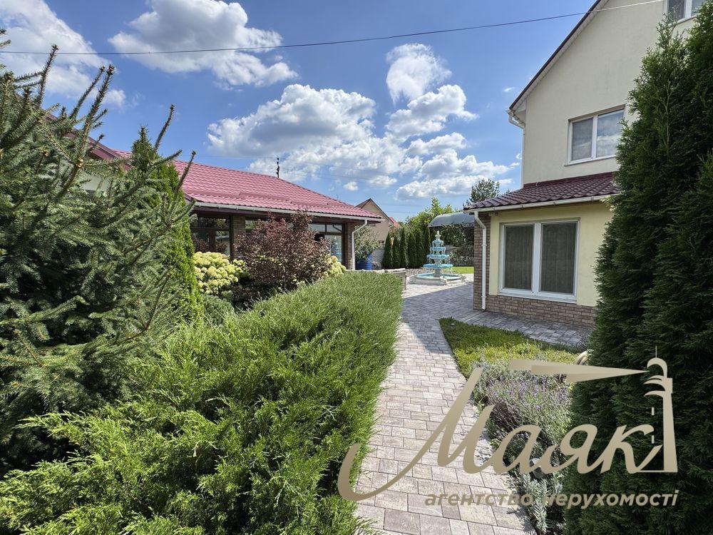 Продажа дома 260 м² с гостевым домом и баней c.Романков у Голубого озера, 10 соток, Обуховское направление, Киевская область.