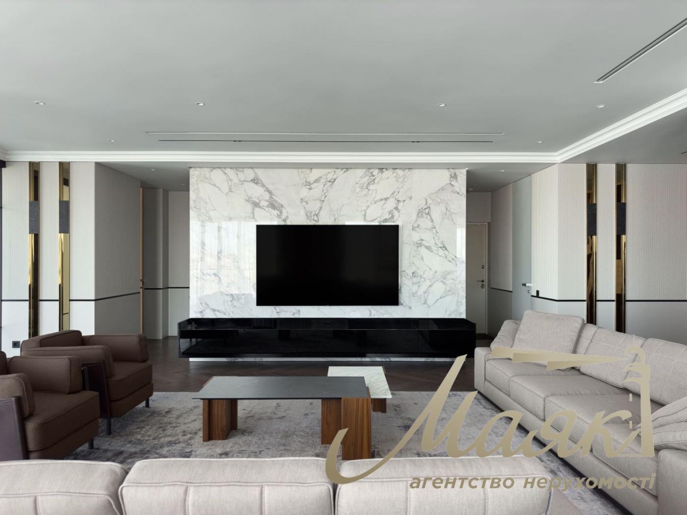 Rent of an exclusive apartment 300m2 in the residential complex Chicago Central house, Antonovicha st. (Gorky), 44