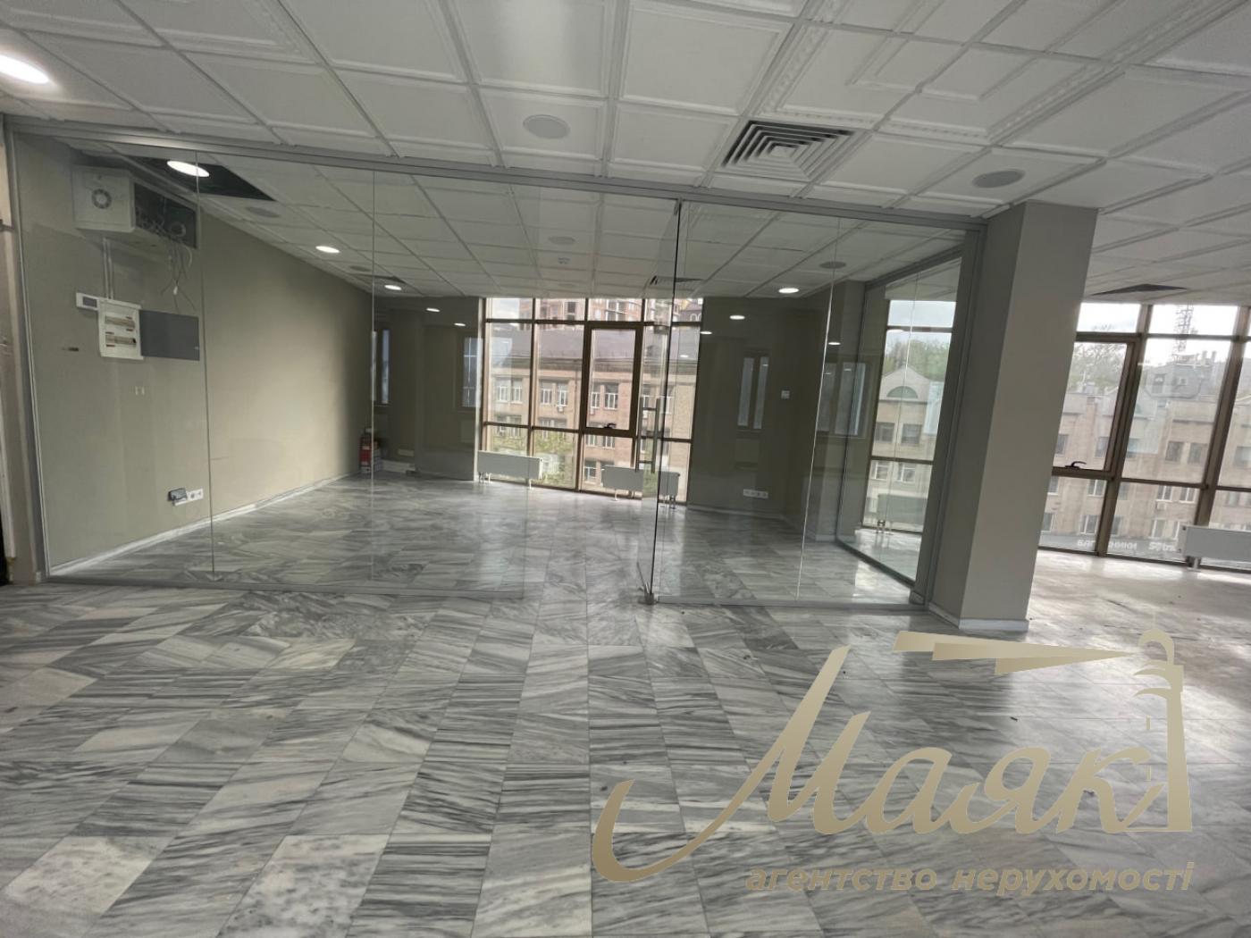 Office for rent 1300m2 in BC Gefest at 99-A Glibochitskaya str.