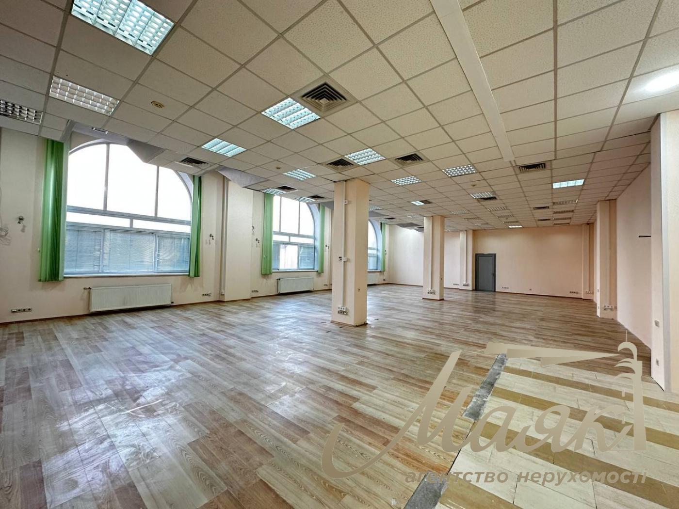 Office for rent 2400m2, Khorevaya 55, Podil, Kyiv