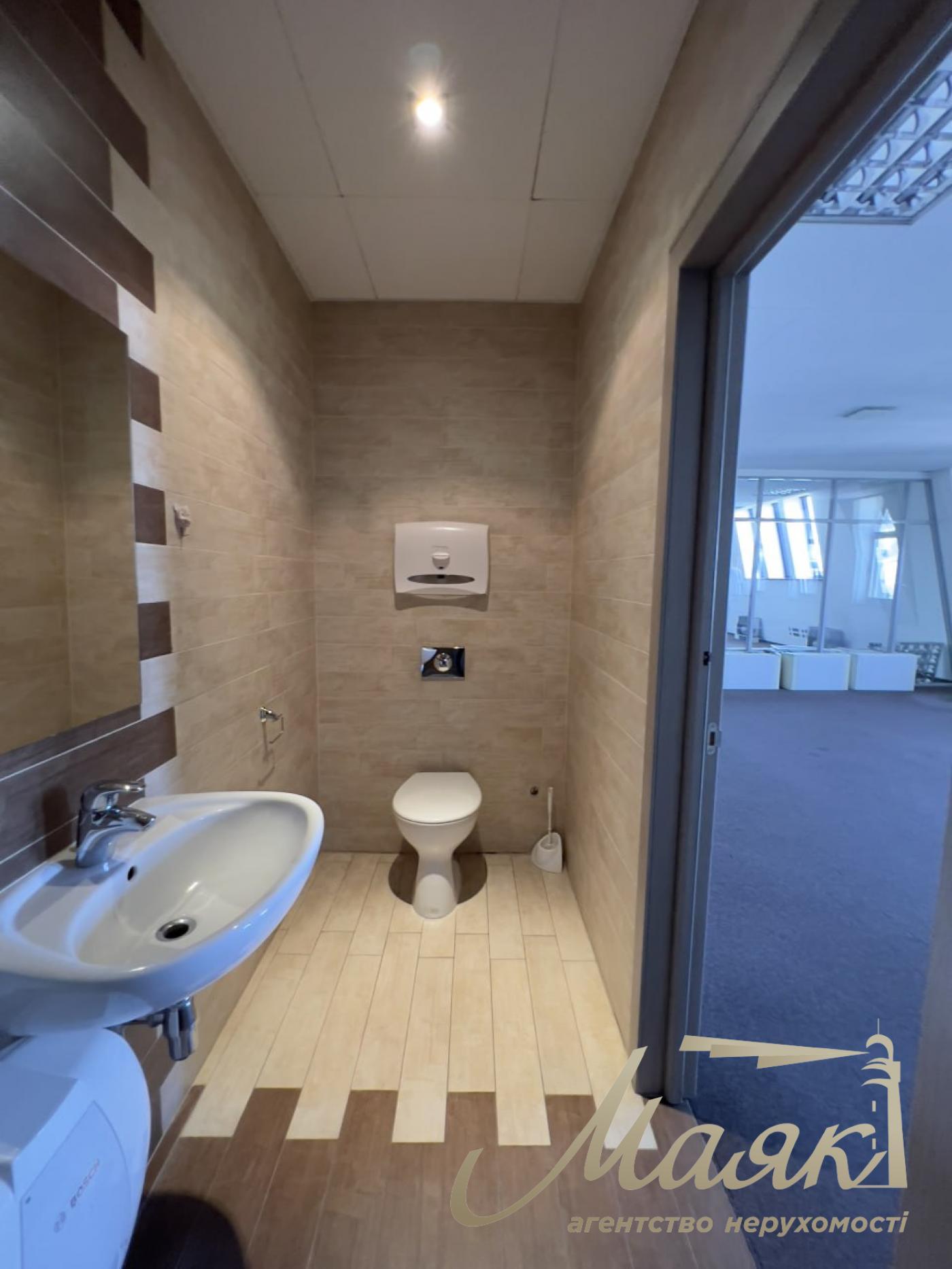 Оренда офісу в БЦ Ярославів Вал 23, Золоті Ворота, Центр.