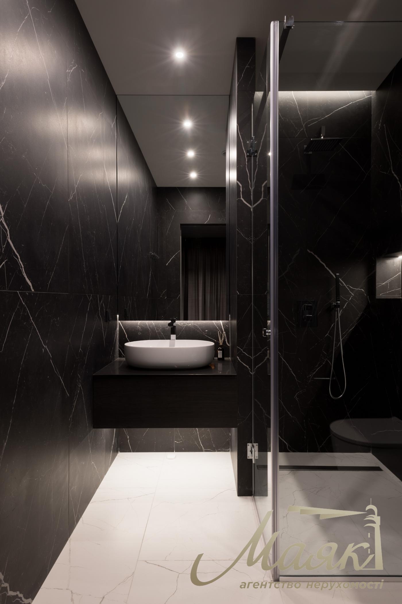 Sale of 2-storey townhouse 296m2, (3.5 hundredths) Kozin