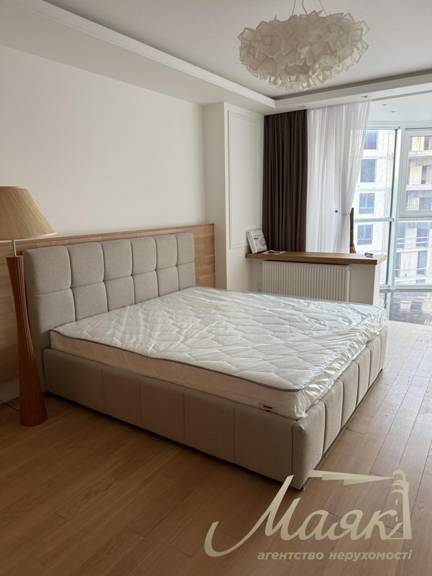 Продаж нової дизайнерської 2-кімнатної квартири площею 86 м², «Поділ Плаза & Резиденс»