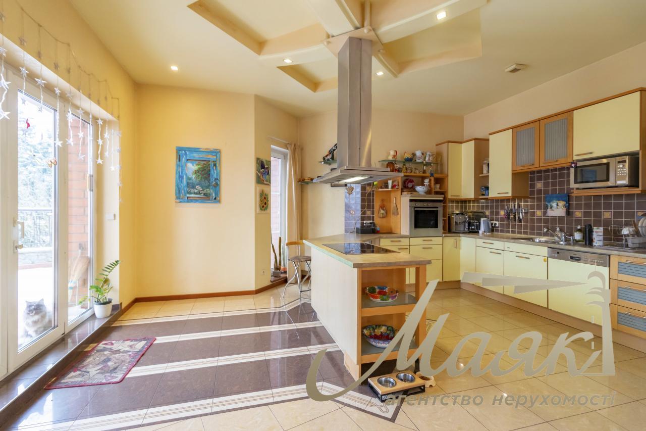 Sale of a house in the residential complex "Golden Gate", Kozin village.