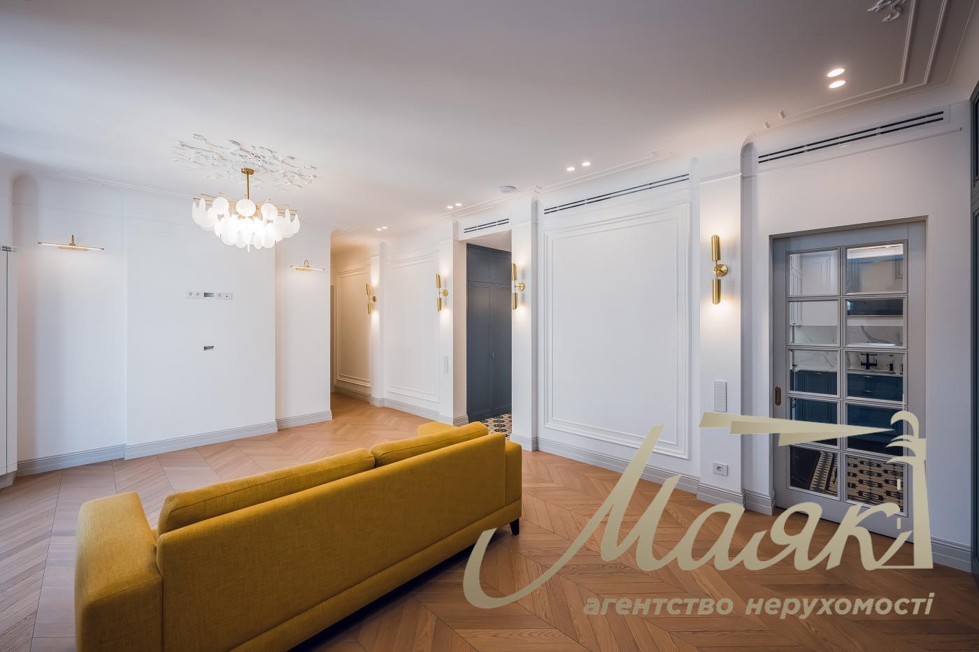 Продаж 3к квартири 99 м2, вул. Дегтярна 18, Воздвиженка. Дігтярна 18, Воздвиженка, Київ