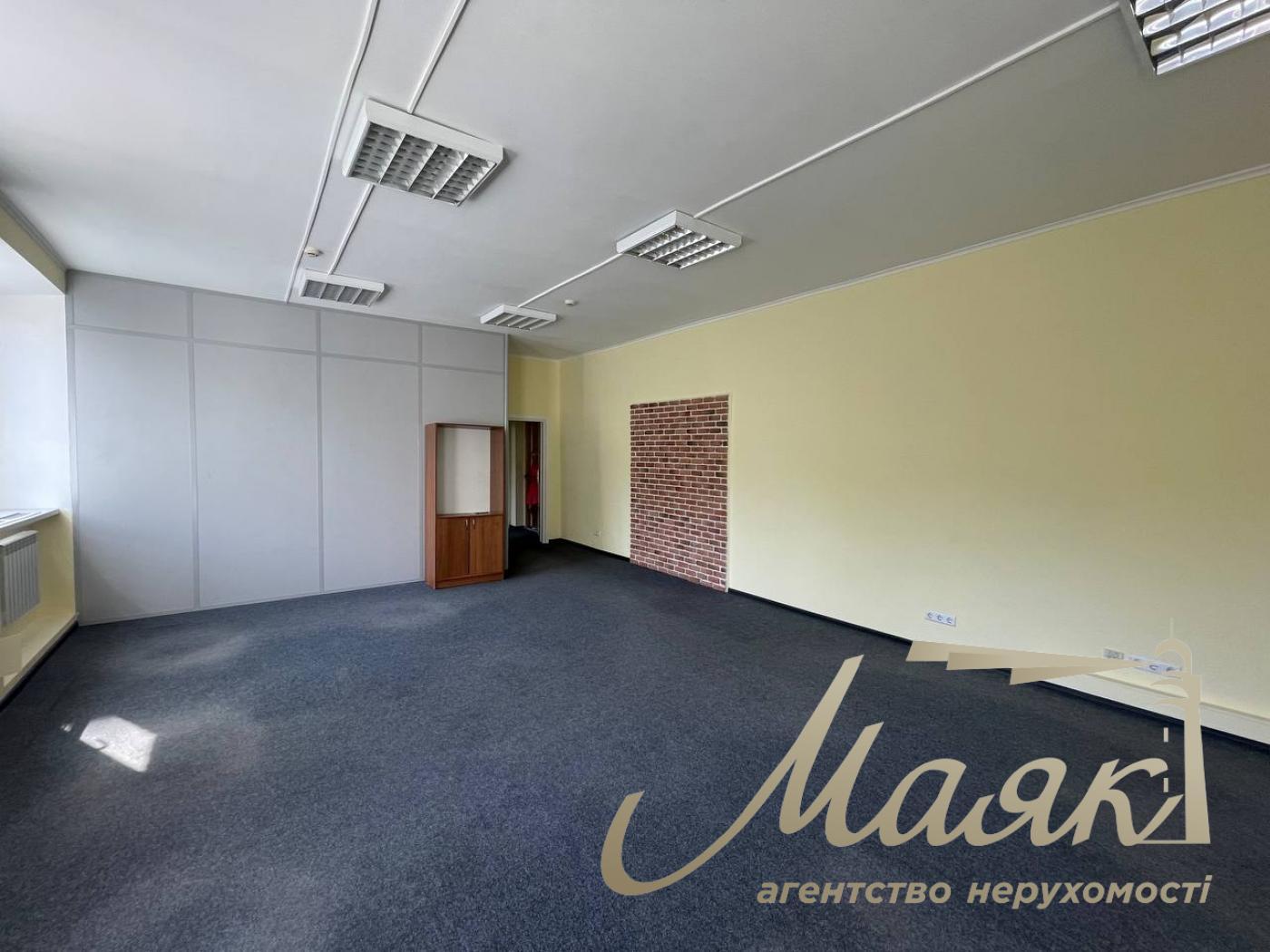 Аренда офисного помещения 230м2 в центре, Лукьяновка