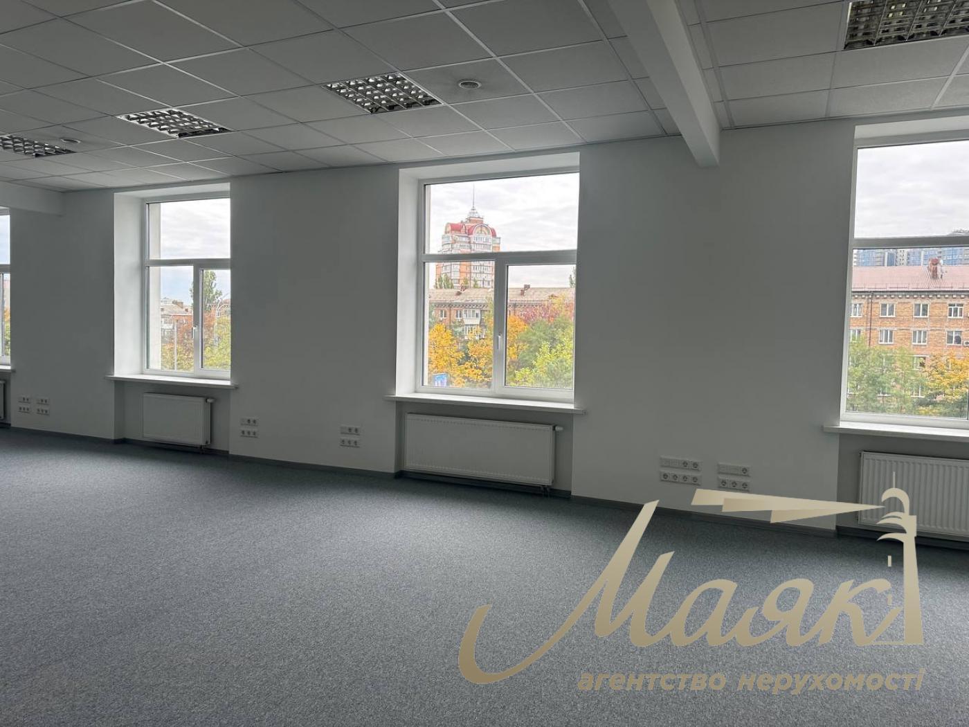 Аренда офиса 520м2 по ул.Михновского, Зверинецкая