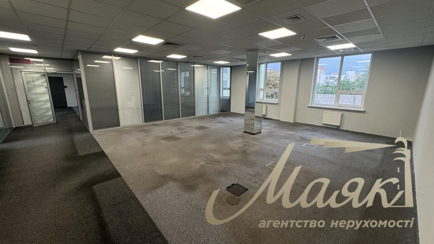 Office for rent 560 m2 in BC on Obolon, Avtozavodskaya str, Kurenevka