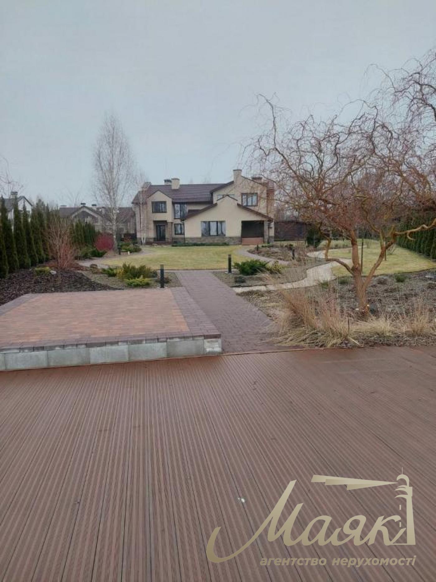 Аренда 450м2 в СМТ Козин/Плюты КГ "Свитанок"