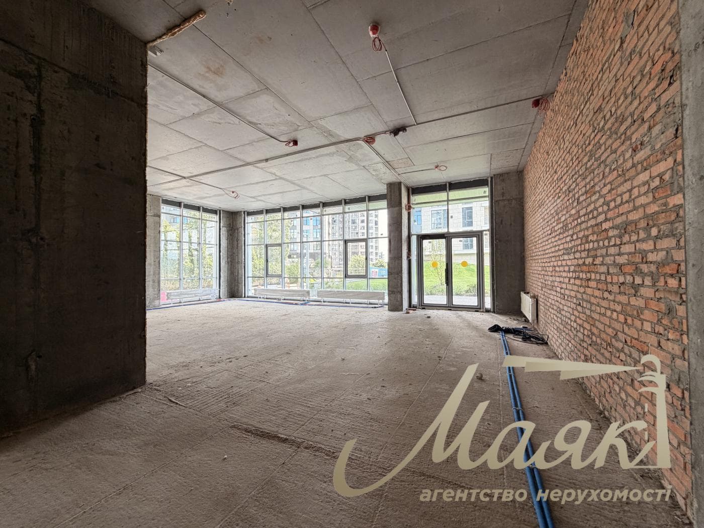Rent a facade room 182m2, Residential Complex Novopecherskie Lipki
