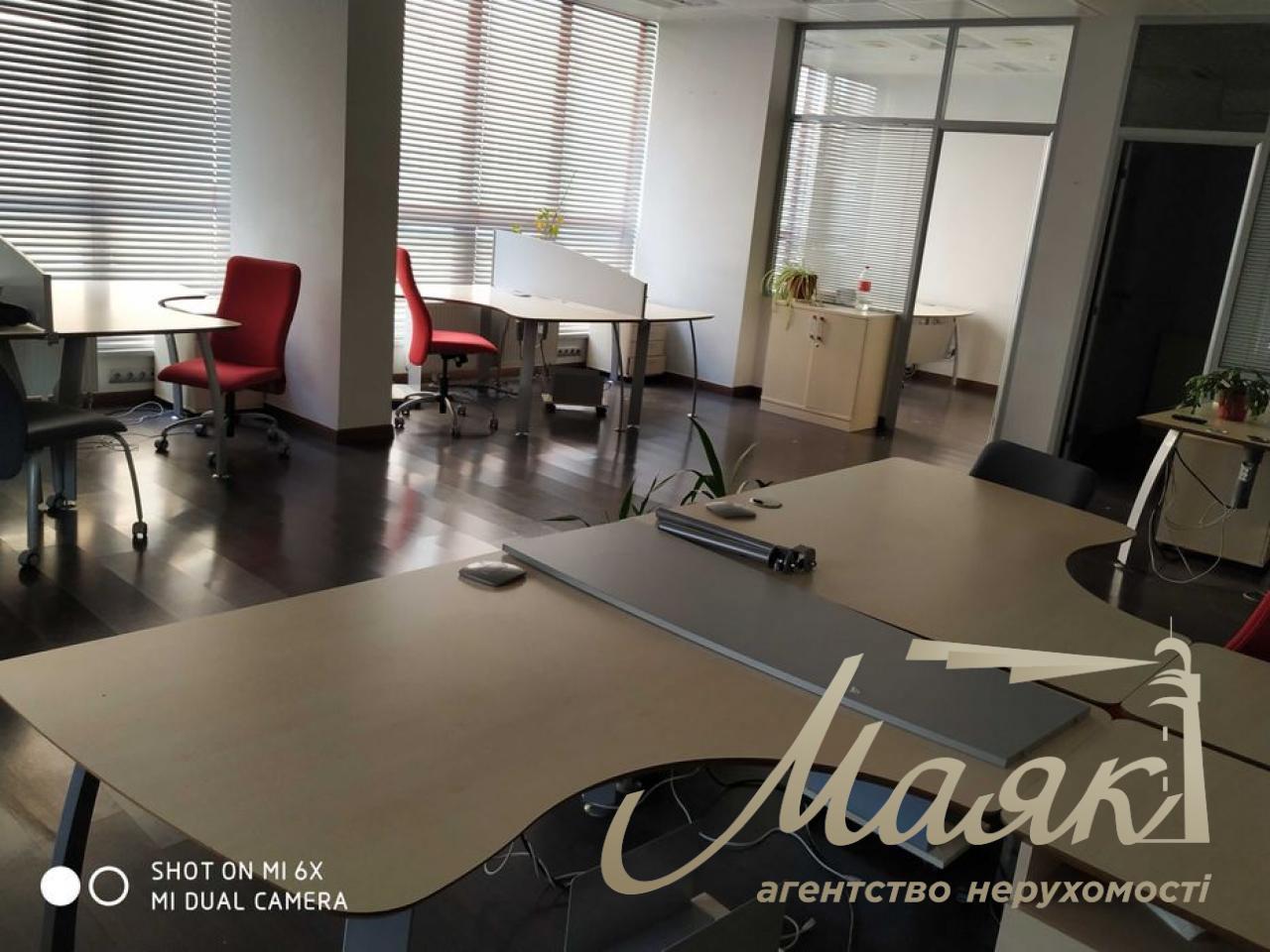 Sale / Office 444 sq.m. / st. Mishugi Oleksandra, Pozniaky