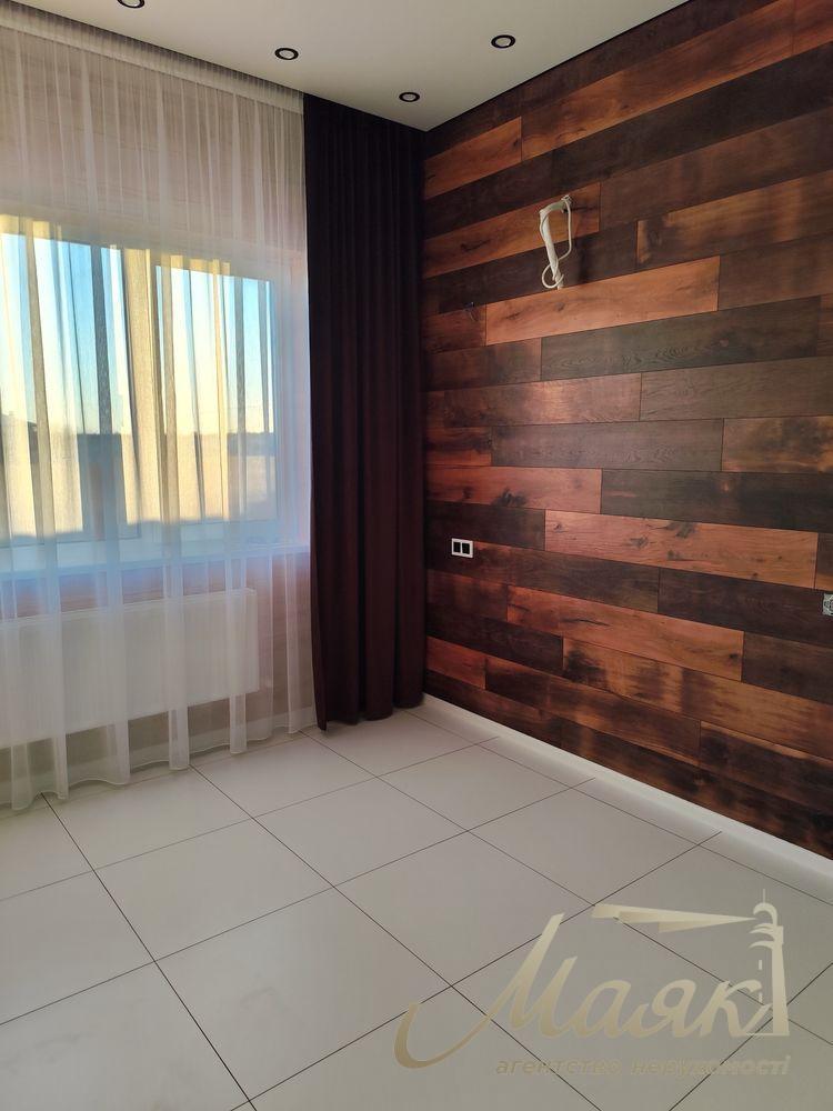 Продаж нового будинку загальною площею 275 м² на доглянутій ділянці 8,7 соток с. Гореничі