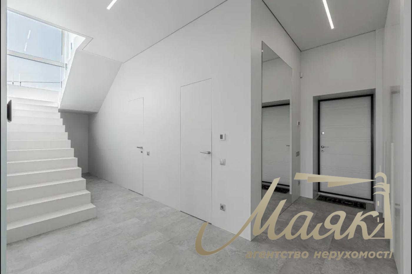 Продаж будинку 171 кв.м. з новим ремонтом у Лісниках поруч з Equides club