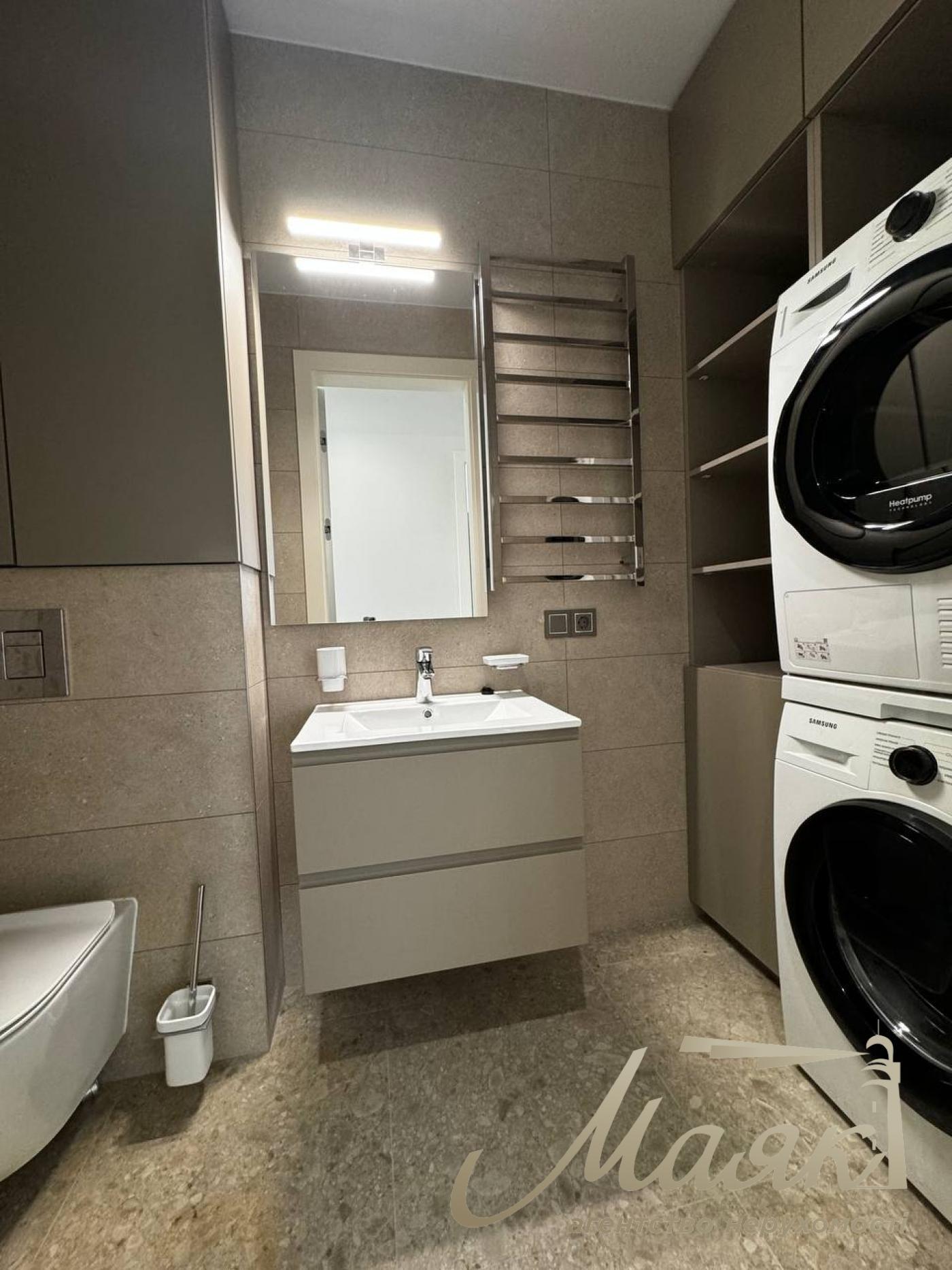 Rent of 4-room apartment, residential complex Atlantic, Antonovicha (Gorky) street, Vladimirsky market.2