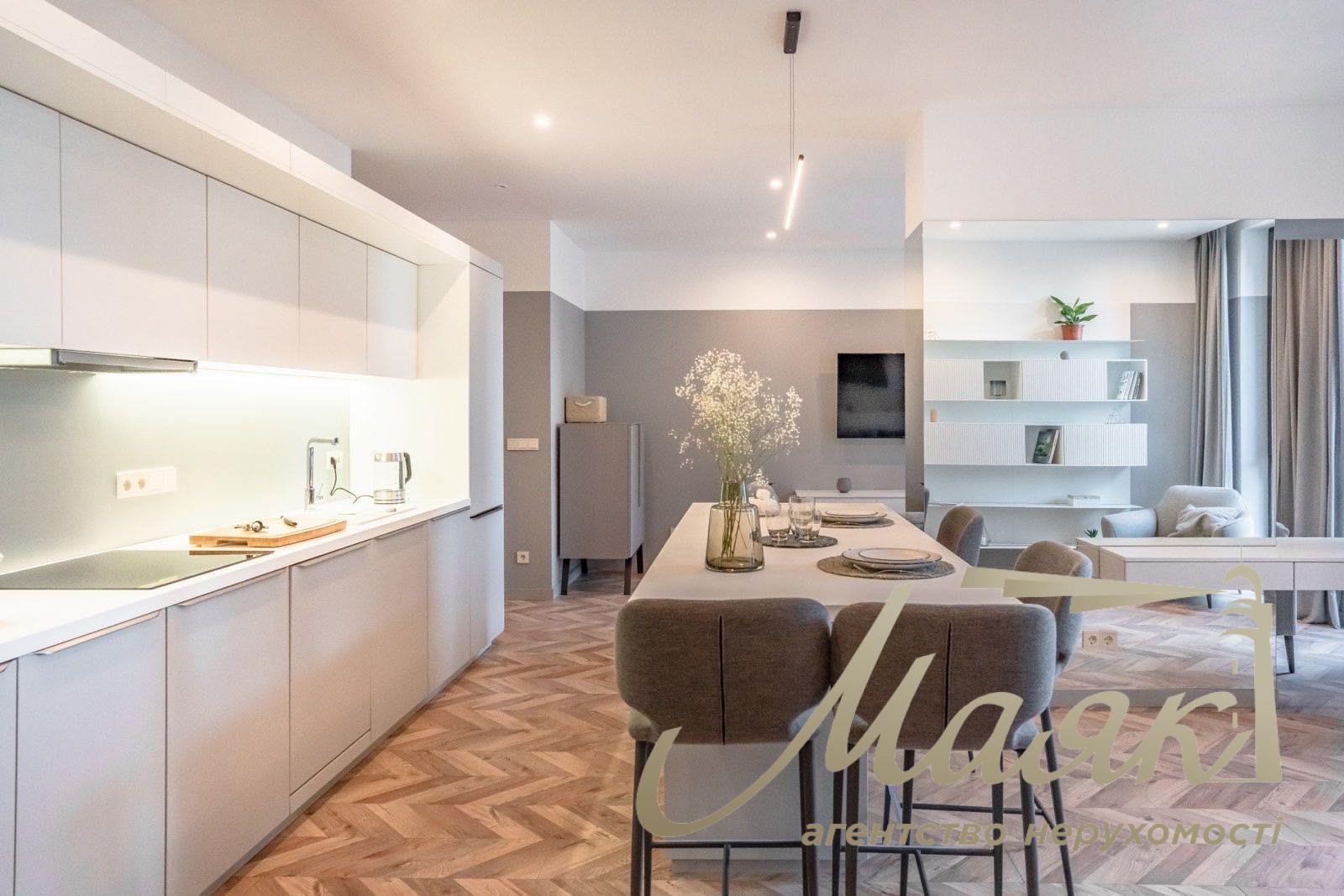 Rent 3-room apartment 105m2 LCD Chicago Central House Chicago Central House Antonovicha str. 44 , Pechersk district