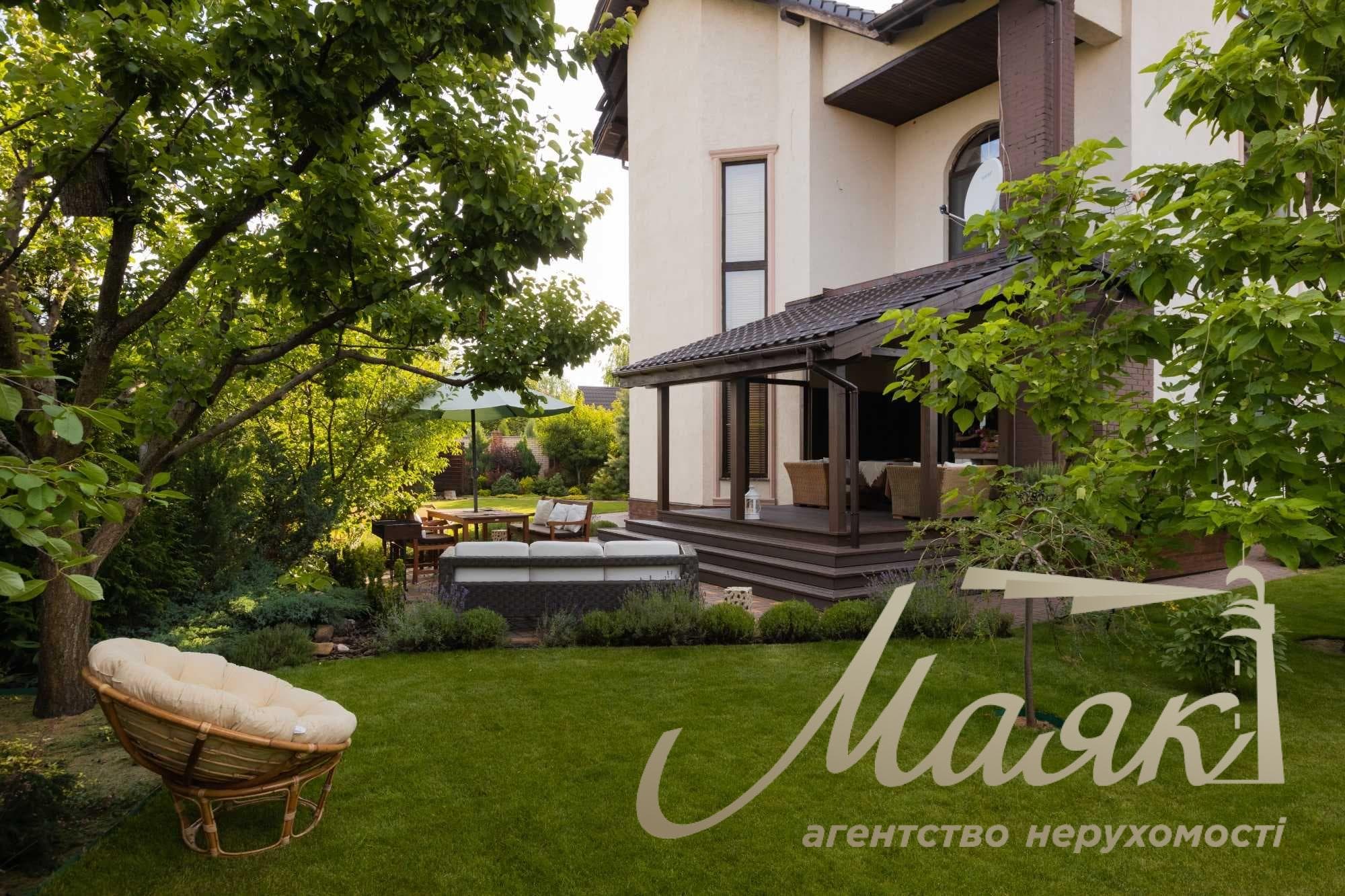 320 m² house for rent in Koncha-Zaspa. Cleaning and gardening services included
