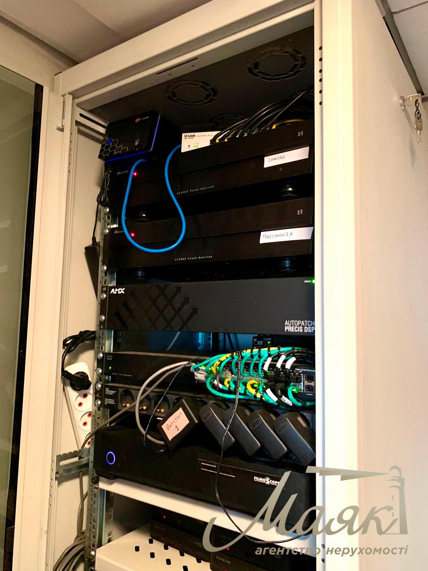 Продаж пентхауса 355м2, вул. Срібнокільська, 12, Позняки