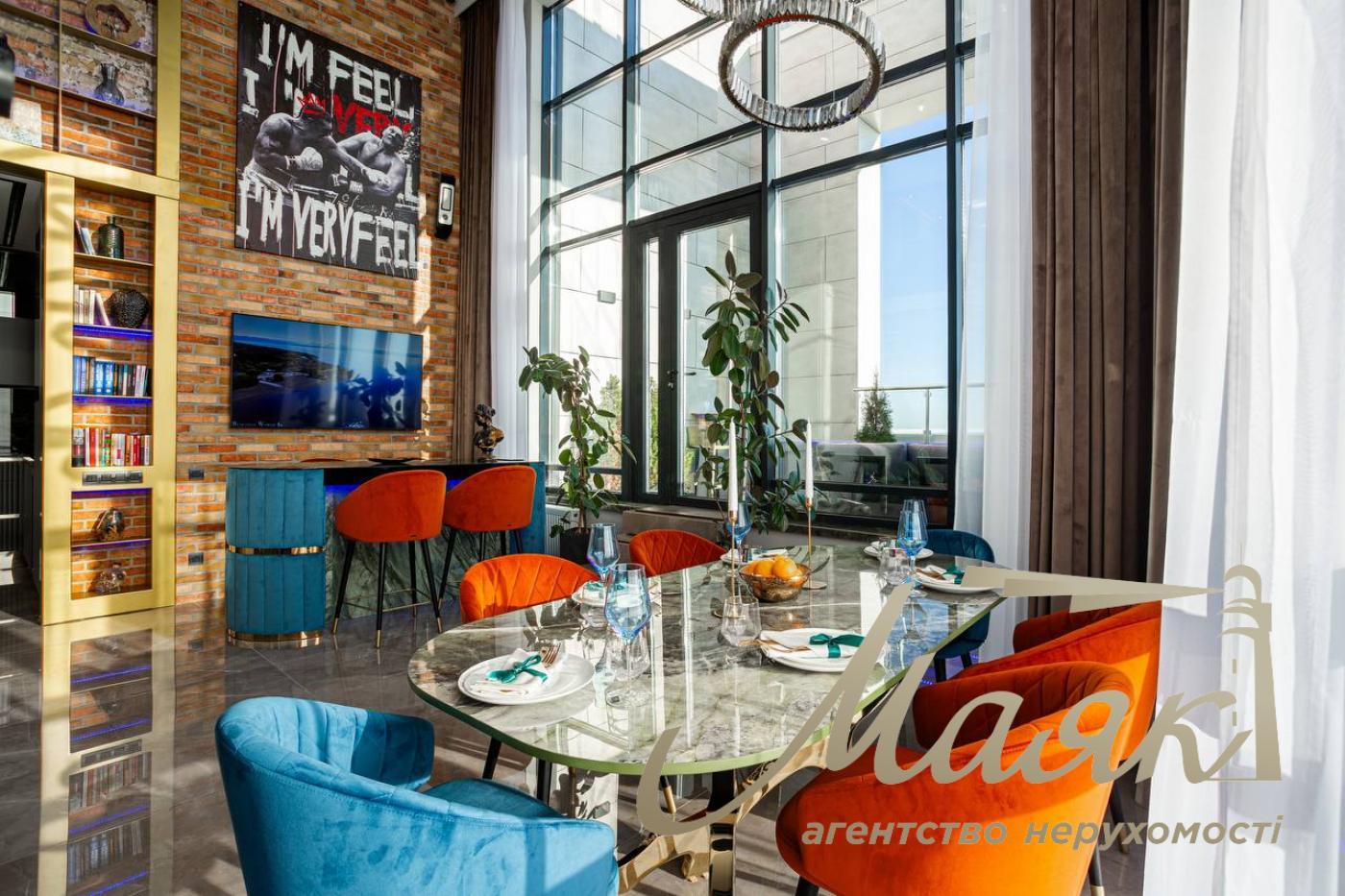 Продаж пентхауса 195 м² з терасою та дизайнерським ремонтом у ЖК Park Avenue VIP, Київ