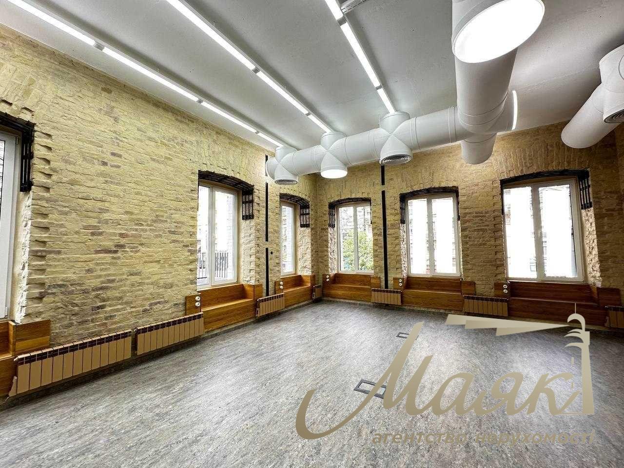 Оренда дизайнерського офісу в стилі LOFT 400м2 з терасою, вул. Велика Васильківська, Центр