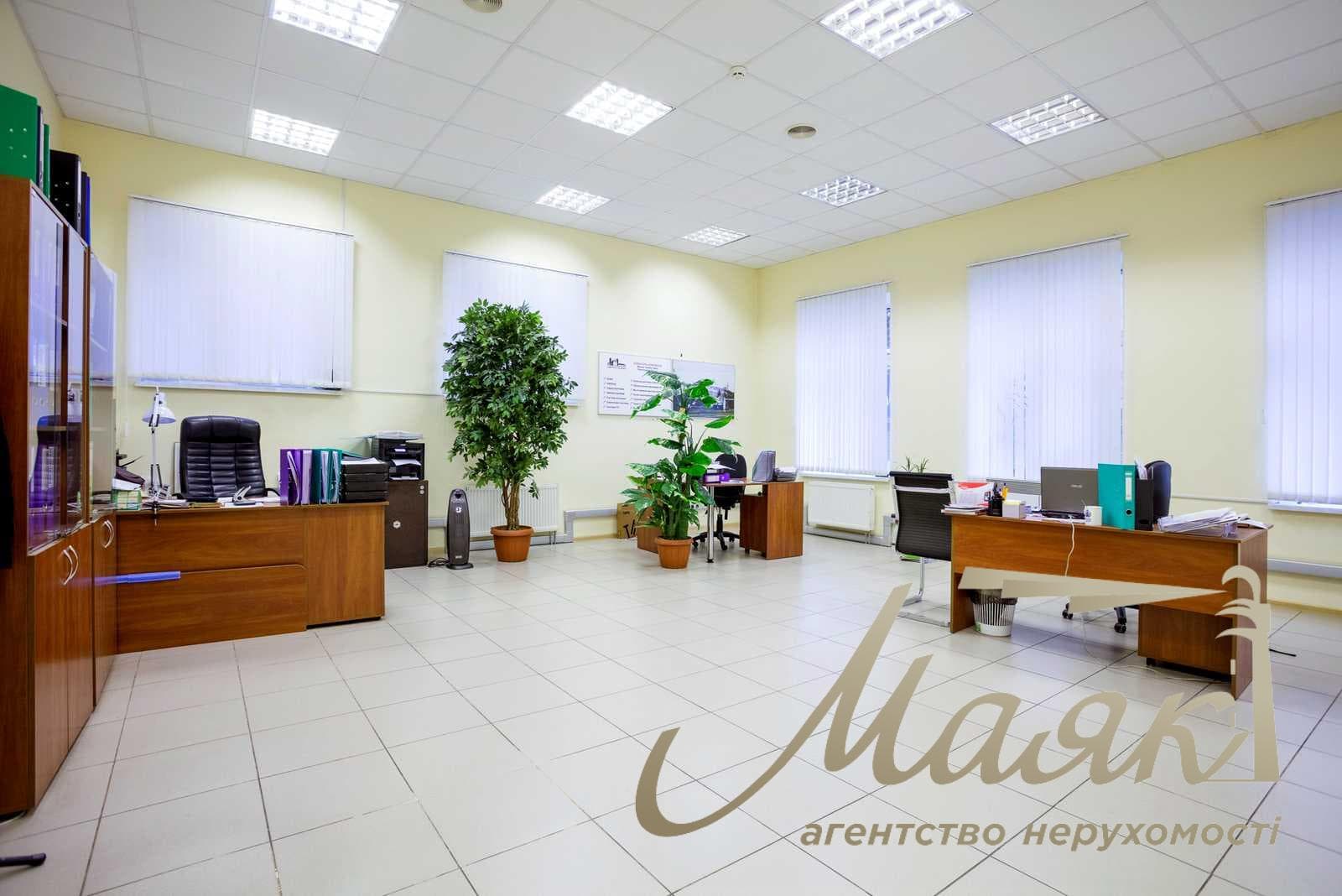 Оренда офісу площею 238 м² на вул. В'ячеслава Черновола, 25, Шевченківський