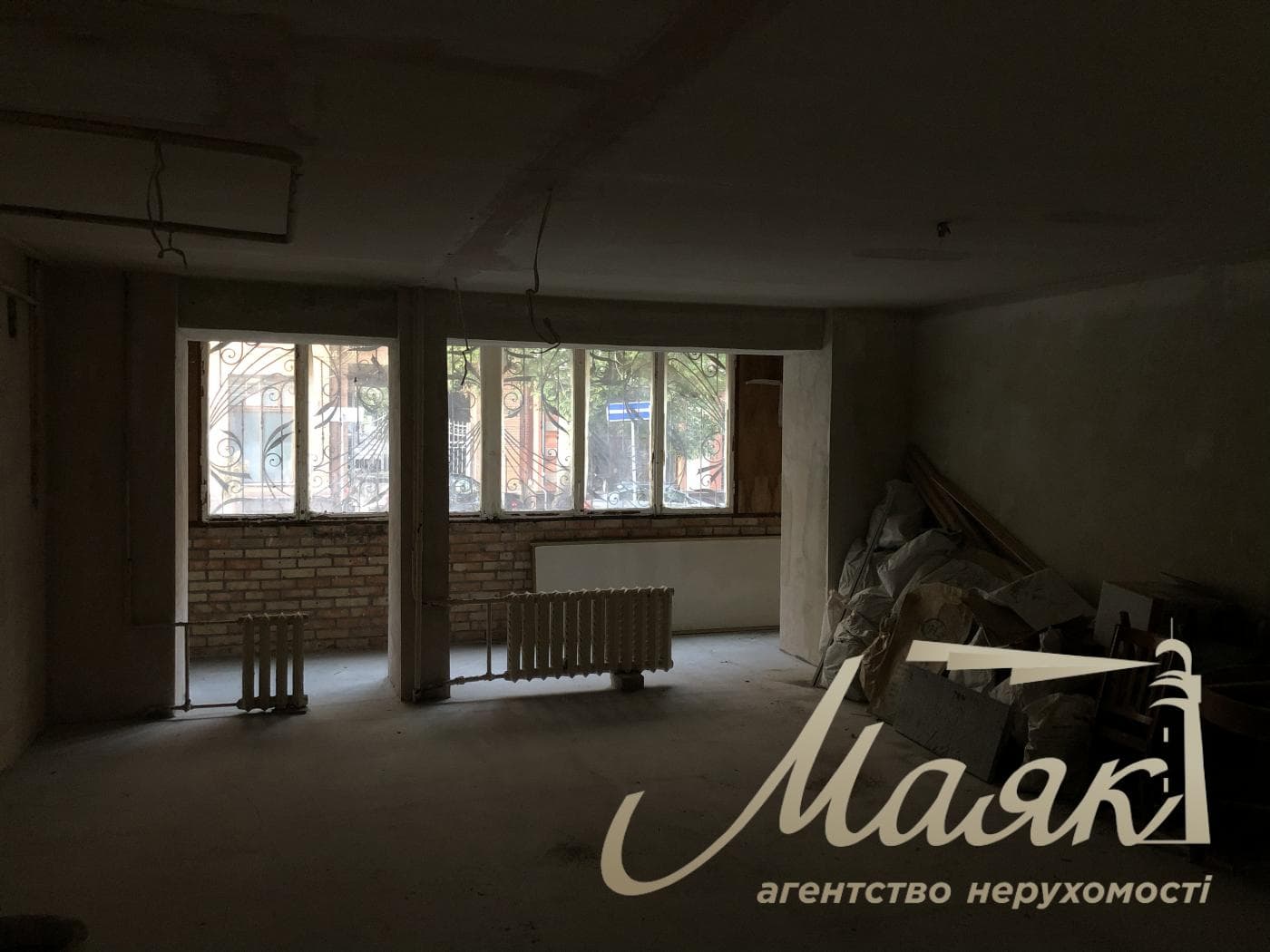 Продаж фасадного комерційного приміщення площею 71 м² Печерськ, вул. Панаса Мирного