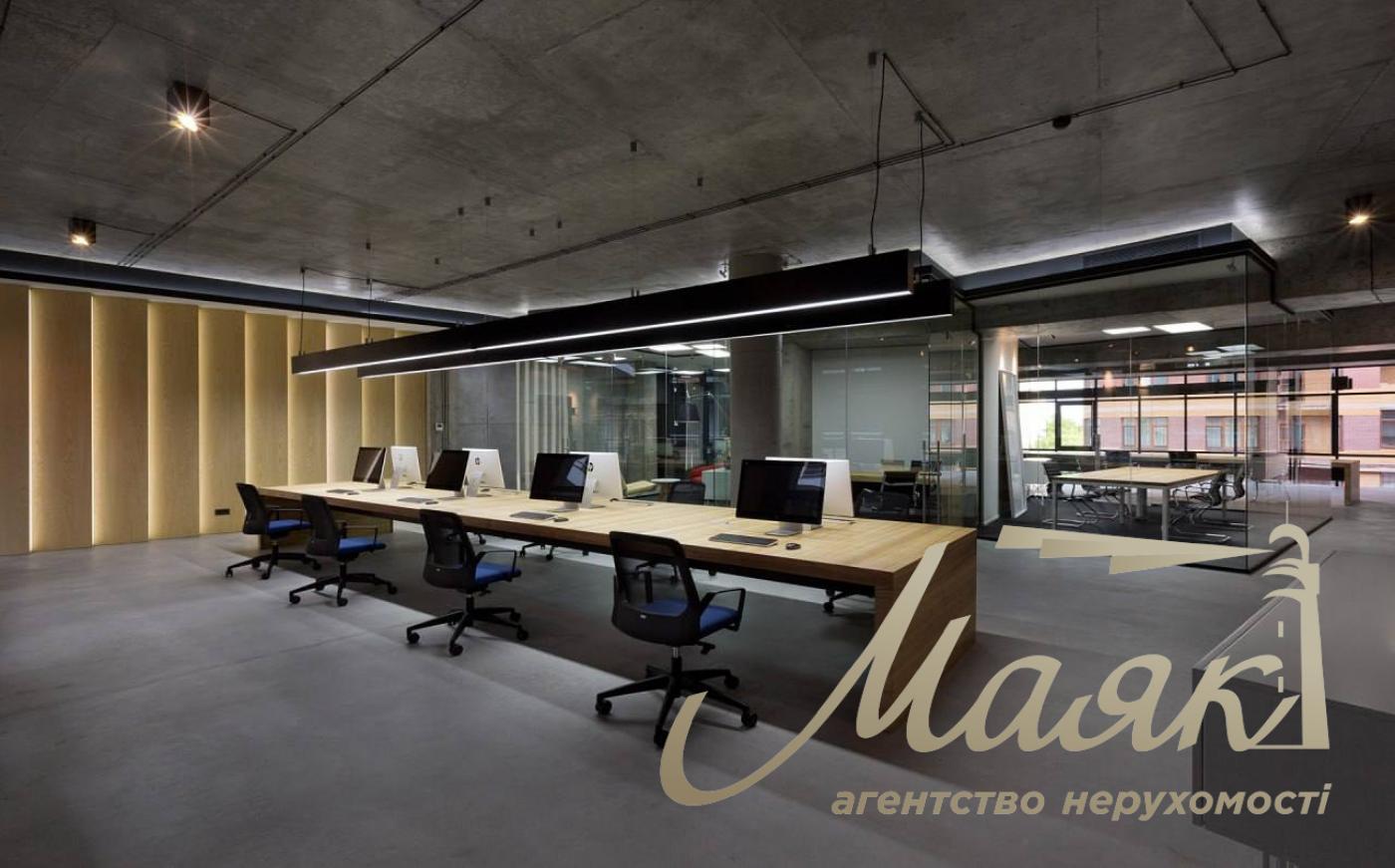 Office for rent 310 sq.m. in BC Wave on Eugenia Konovaltsa street 36D