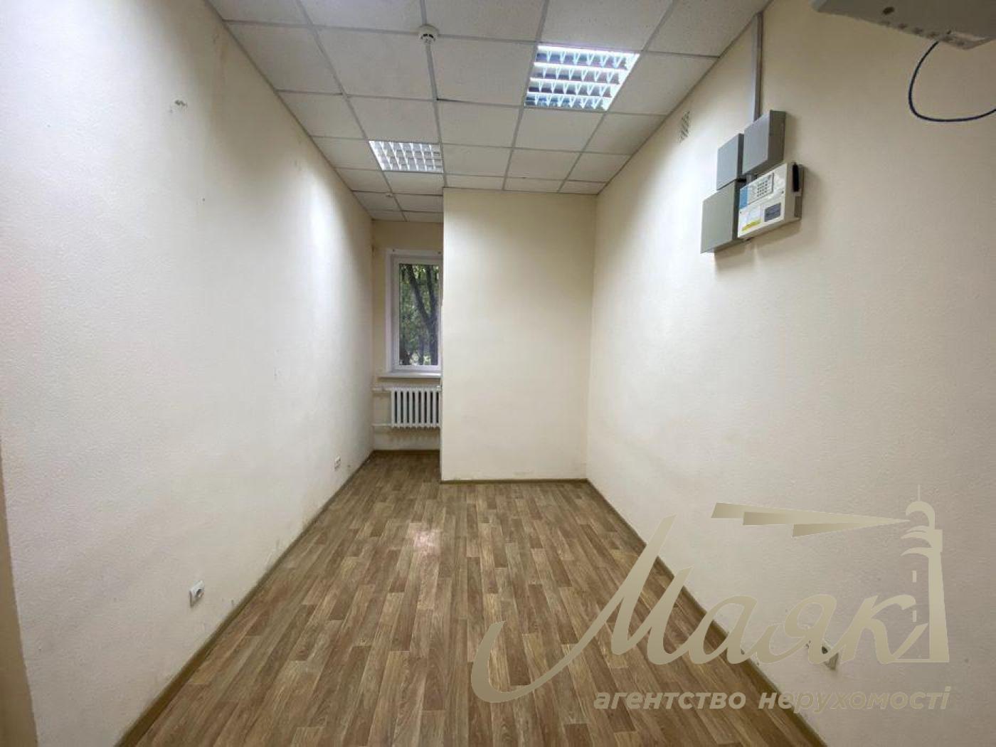 Аренда фасадного помещения 257 м.кв., Кловский спуск