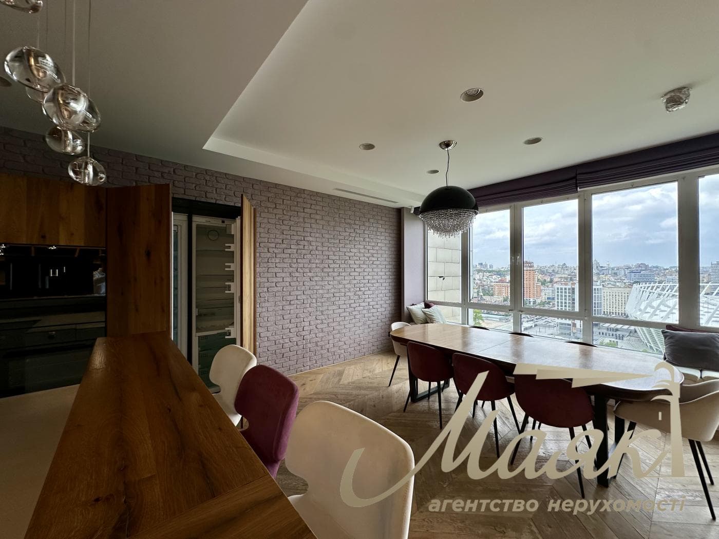 Аренда видовой 5-комнатной квартиры (230м2) в ЖК "Chelsea Tower", ул. Деловая 4, Центр, Печерский район