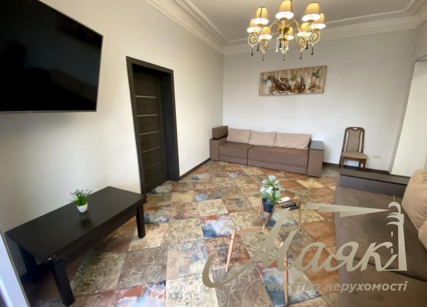 Оренда 3х кімнатної квартири, вул. Софіївська1, Майдан Незалежності