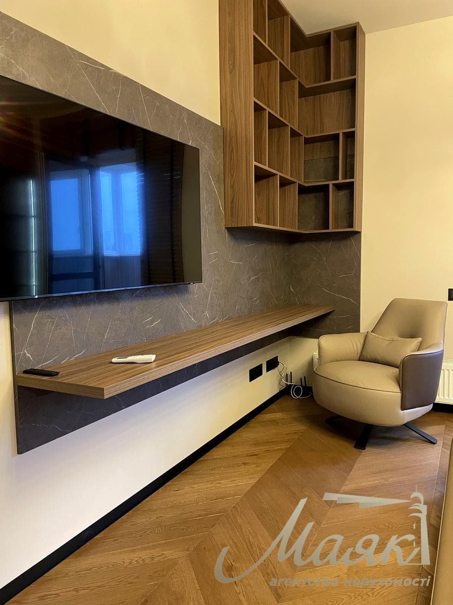 Продаж 2-кімнатної квартири площею 50 м² у ЖК «Новопечерські Липки», вул. Андрія Верхогляда (Михайла Драгомирова), 3